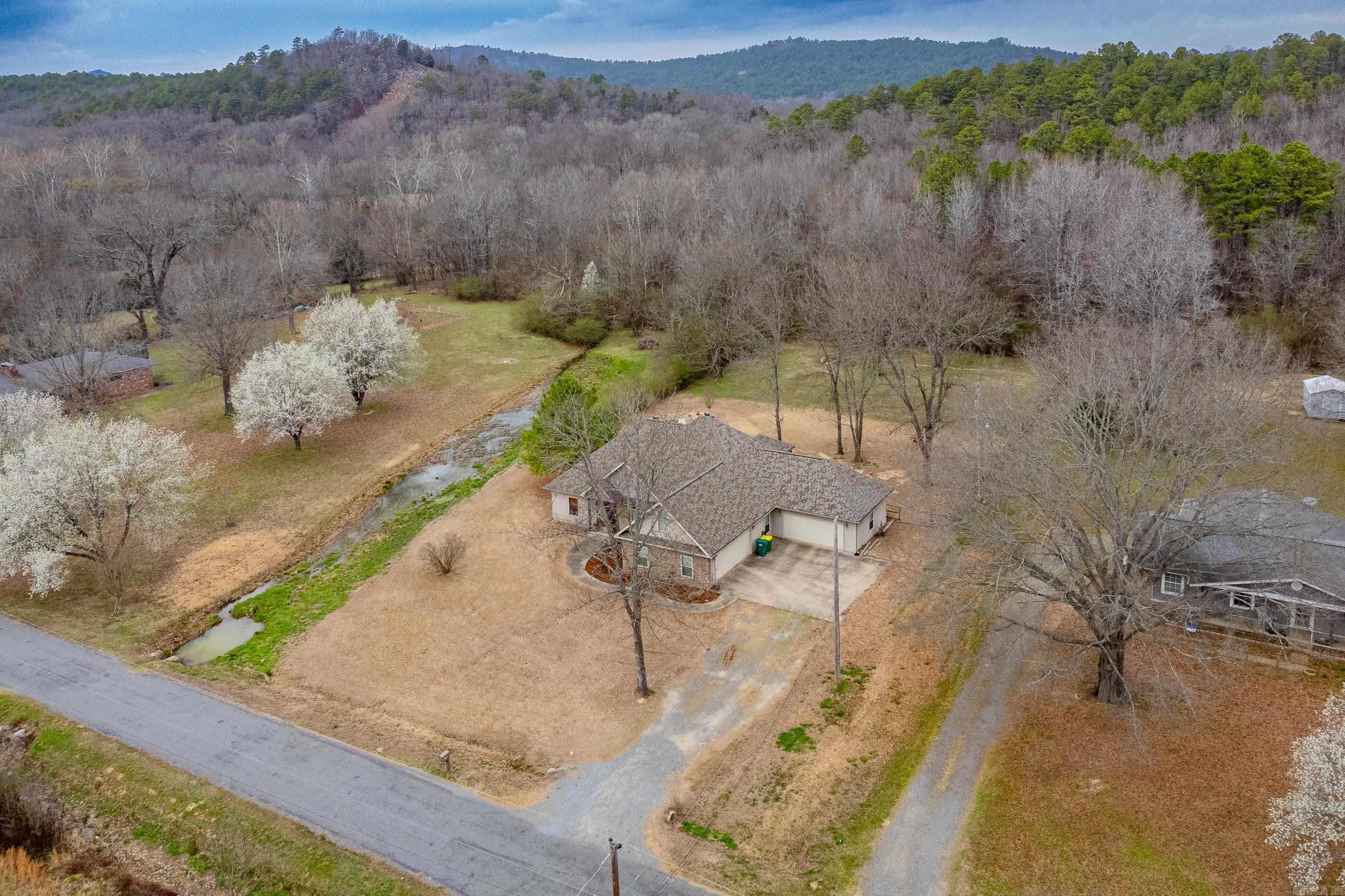 ROLANDALE - Residential