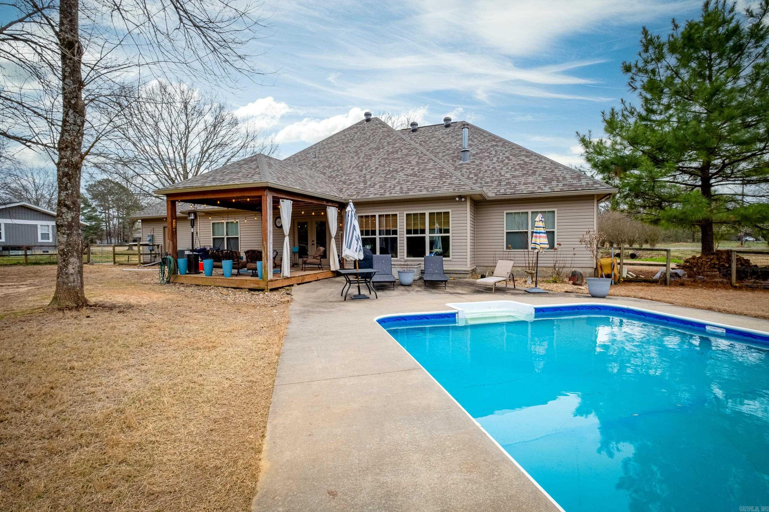 ROLANDALE - Residential