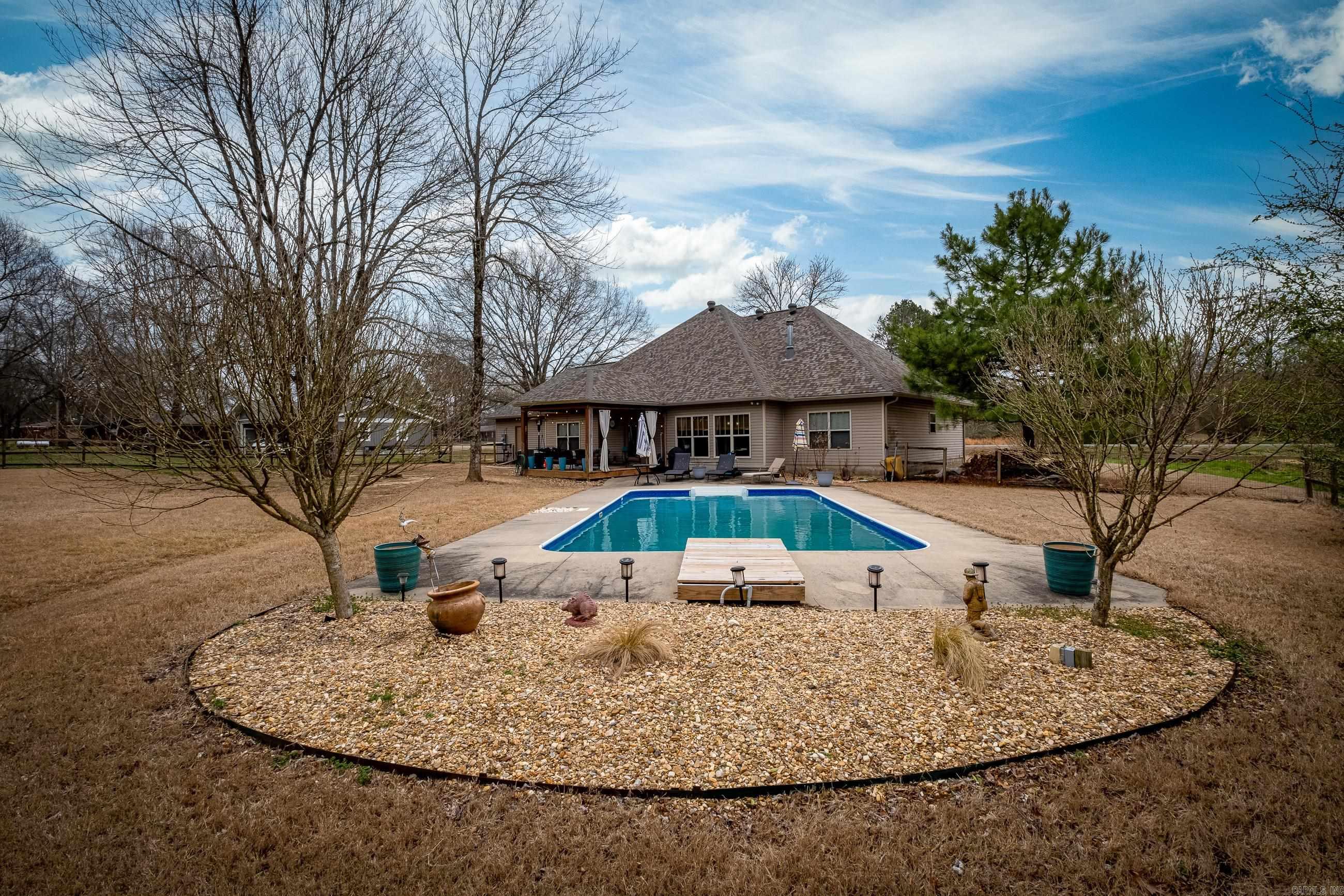 ROLANDALE - Residential