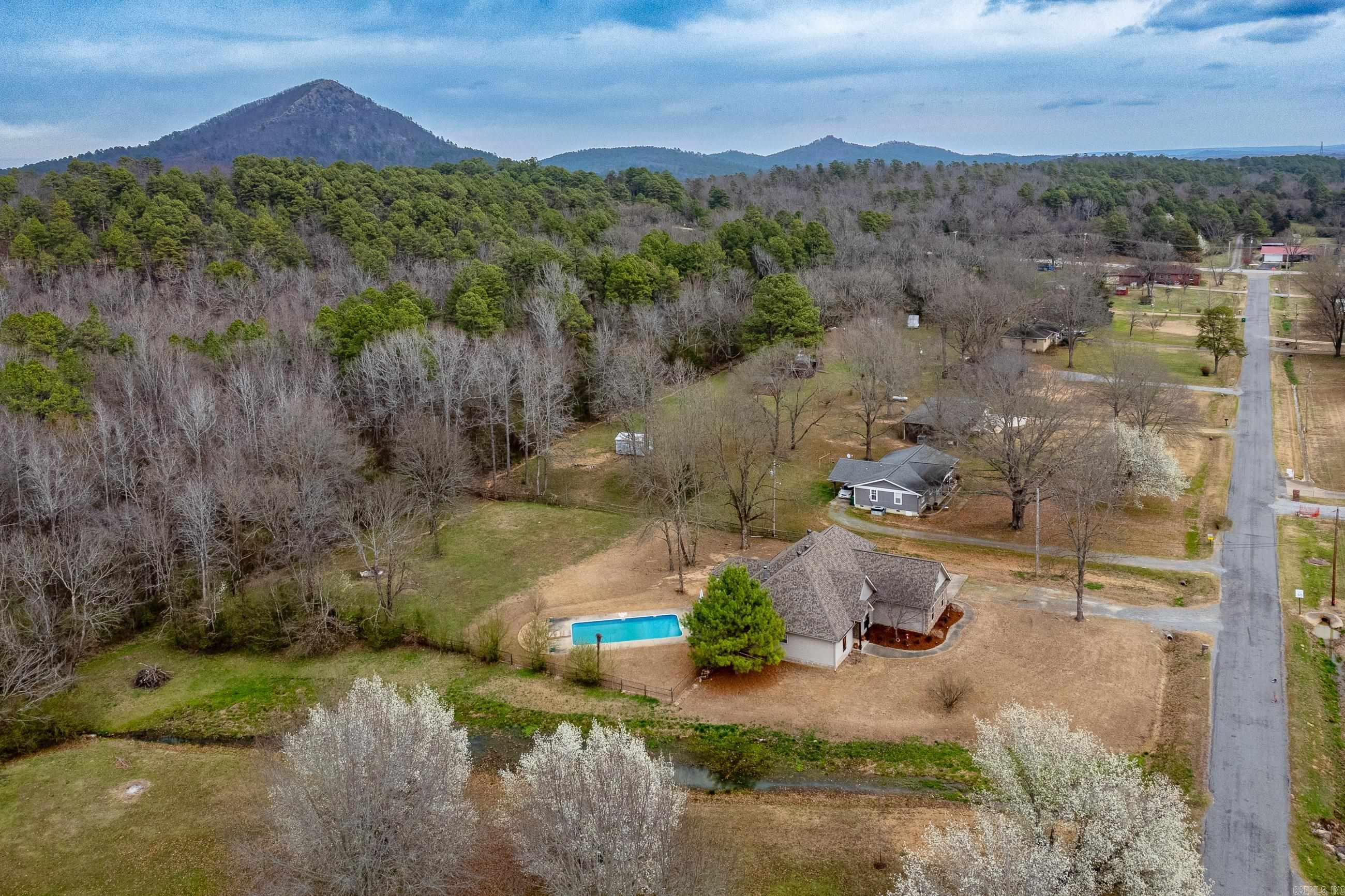 ROLANDALE - Residential