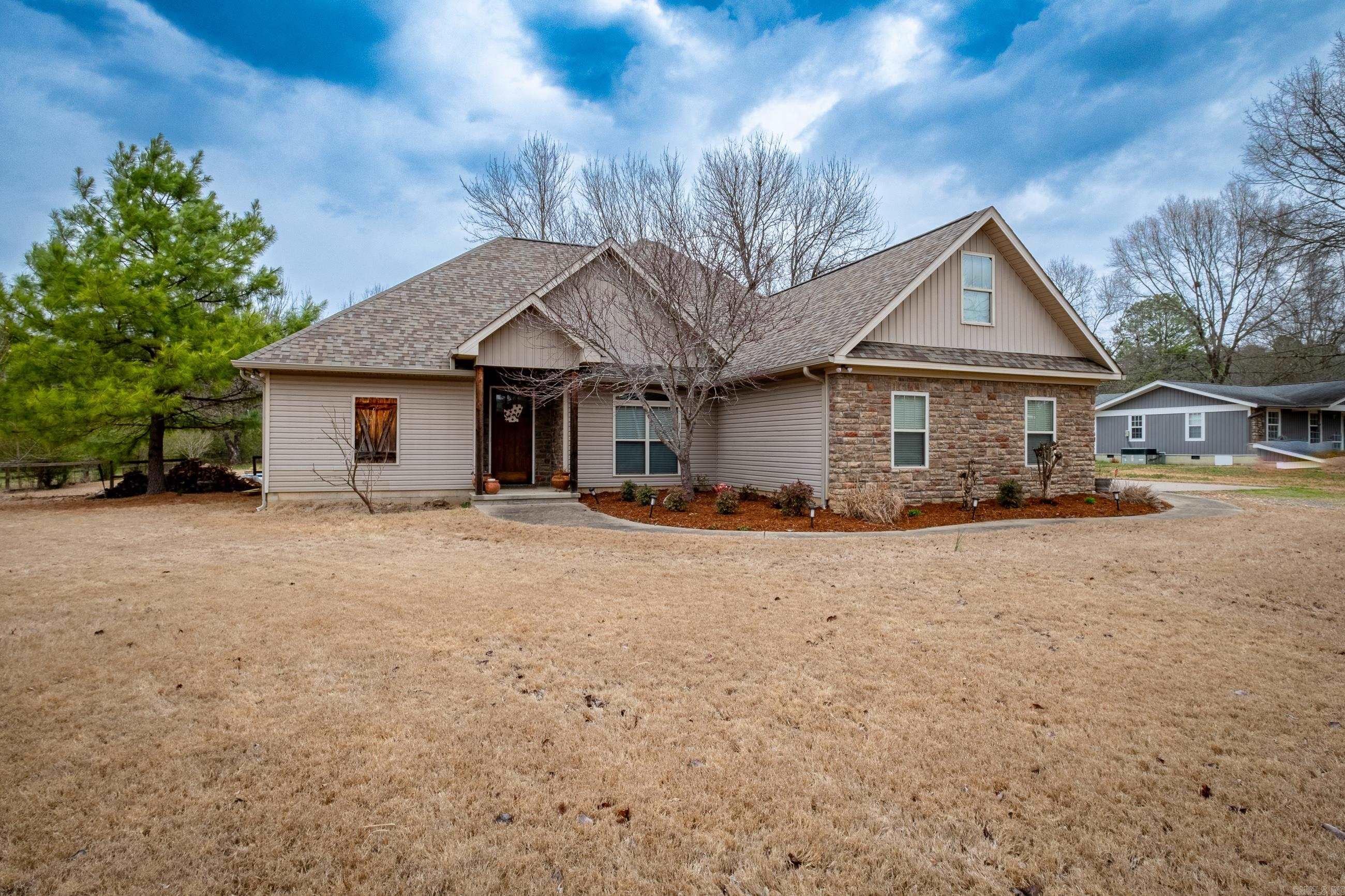 ROLANDALE - Residential