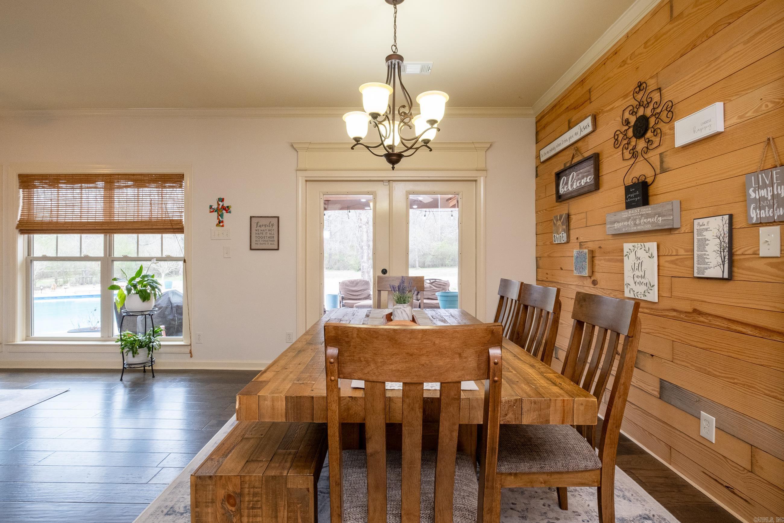 ROLANDALE - Residential