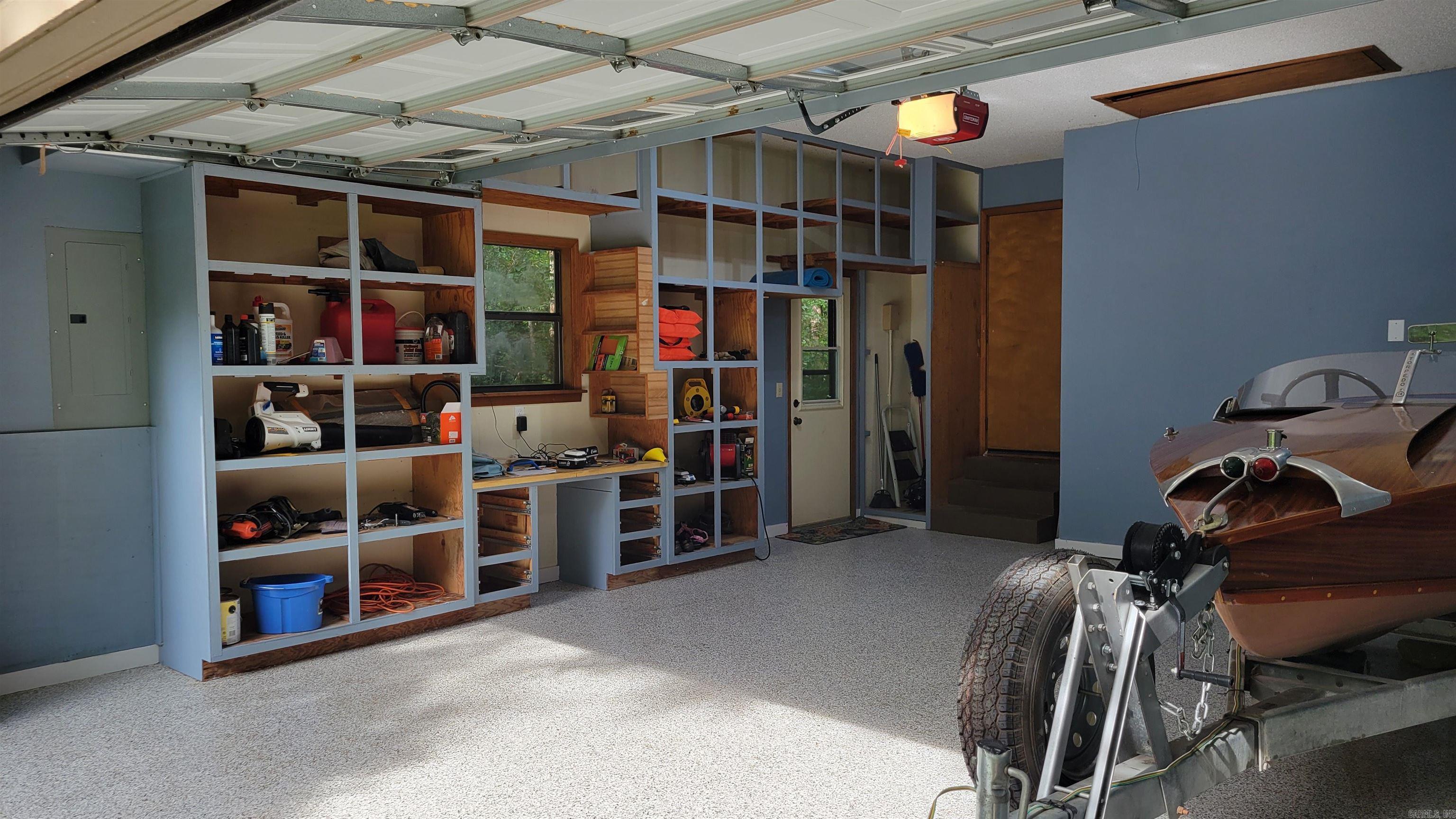 HAMILTON HILLS - Residential