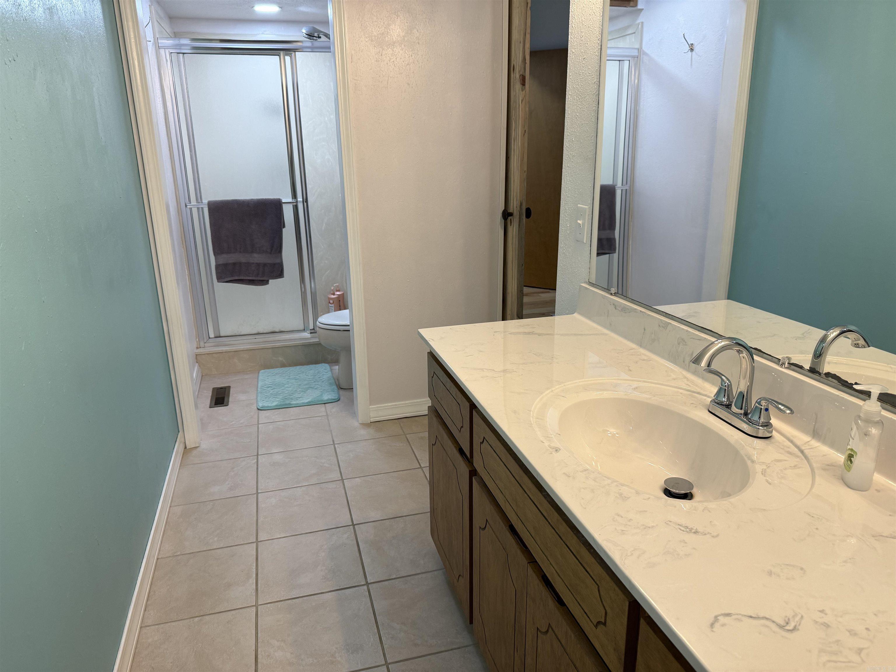 HAMILTON HILLS - Residential