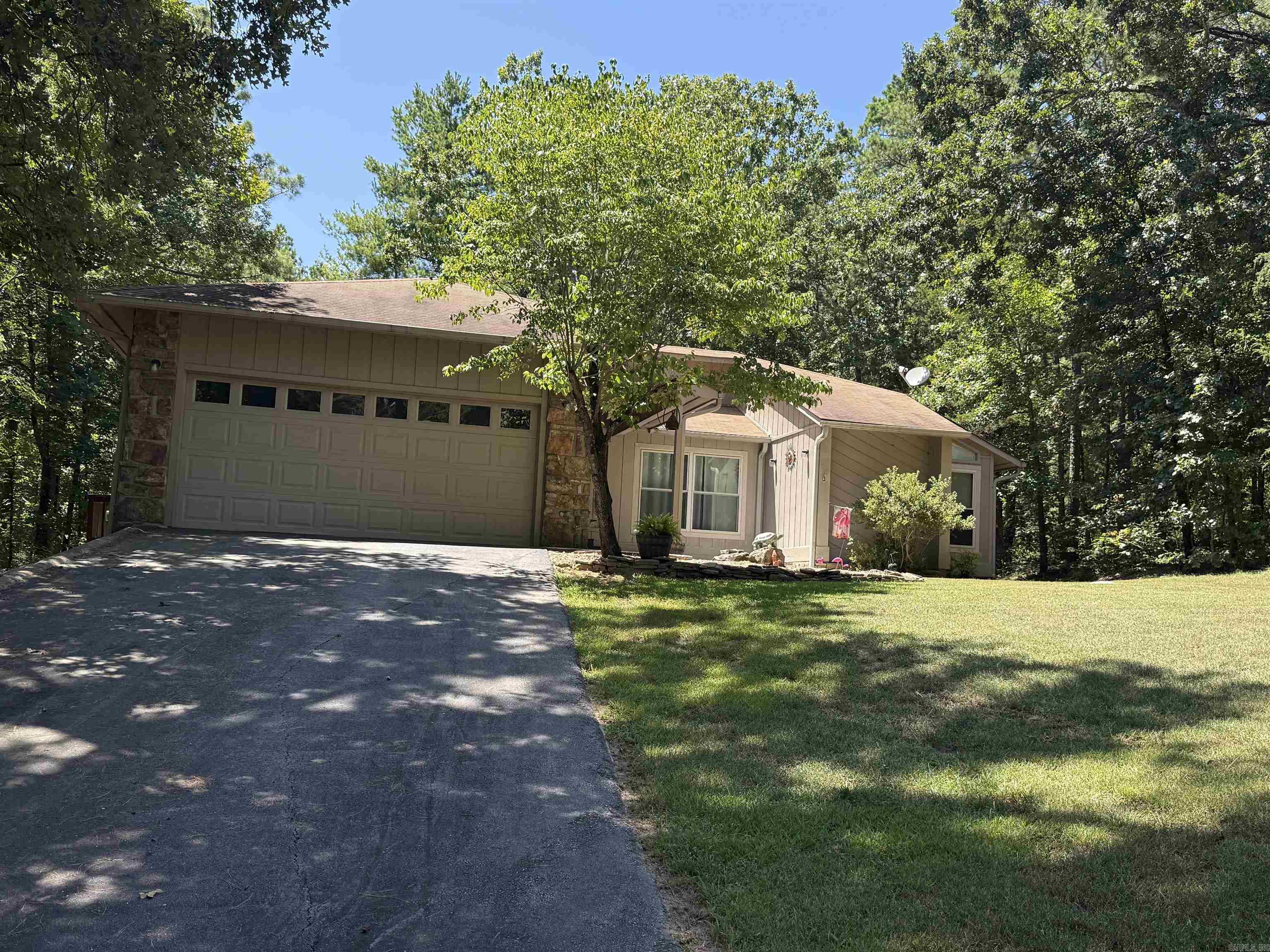 HAMILTON HILLS - Residential