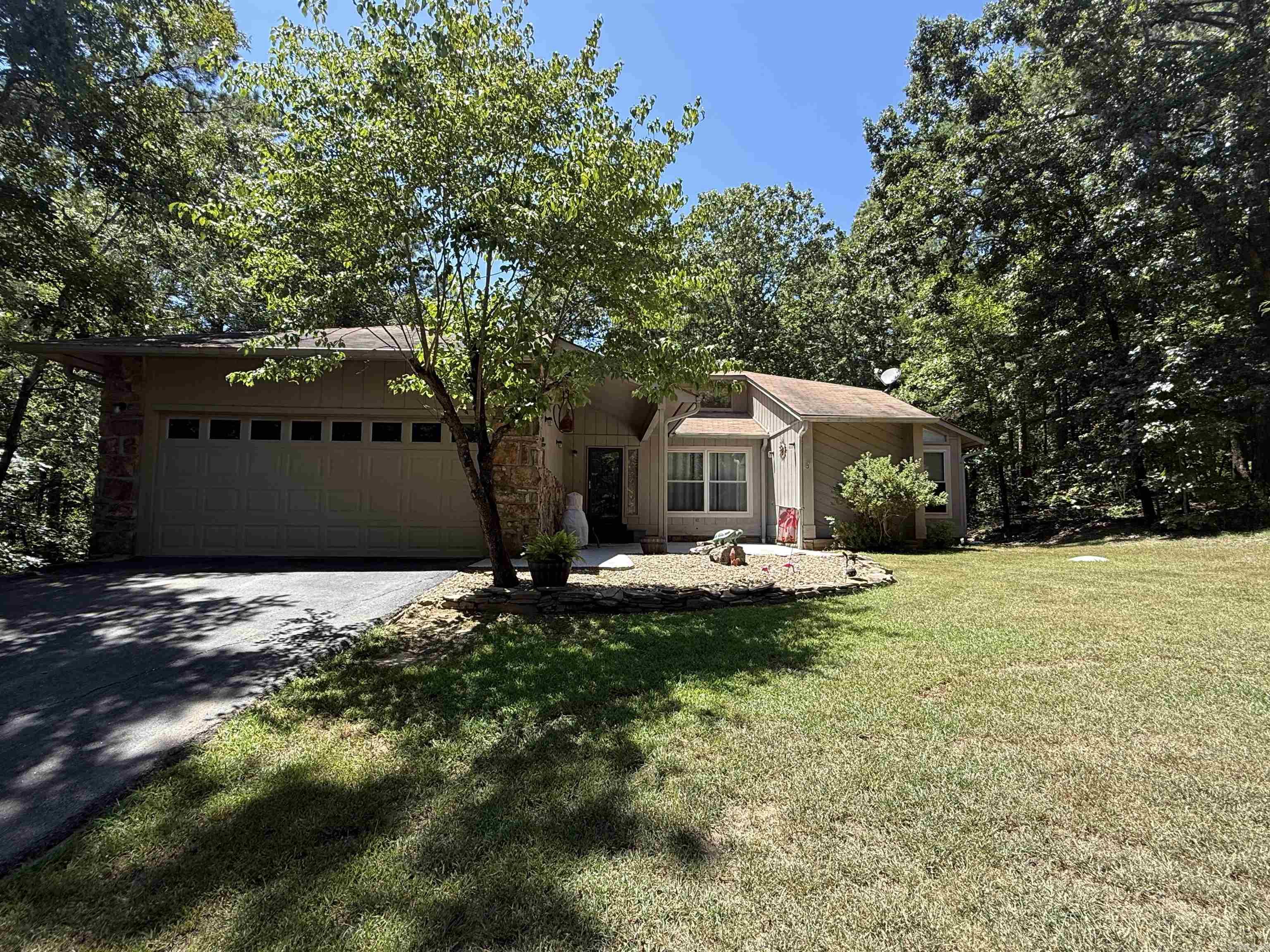 HAMILTON HILLS - Residential