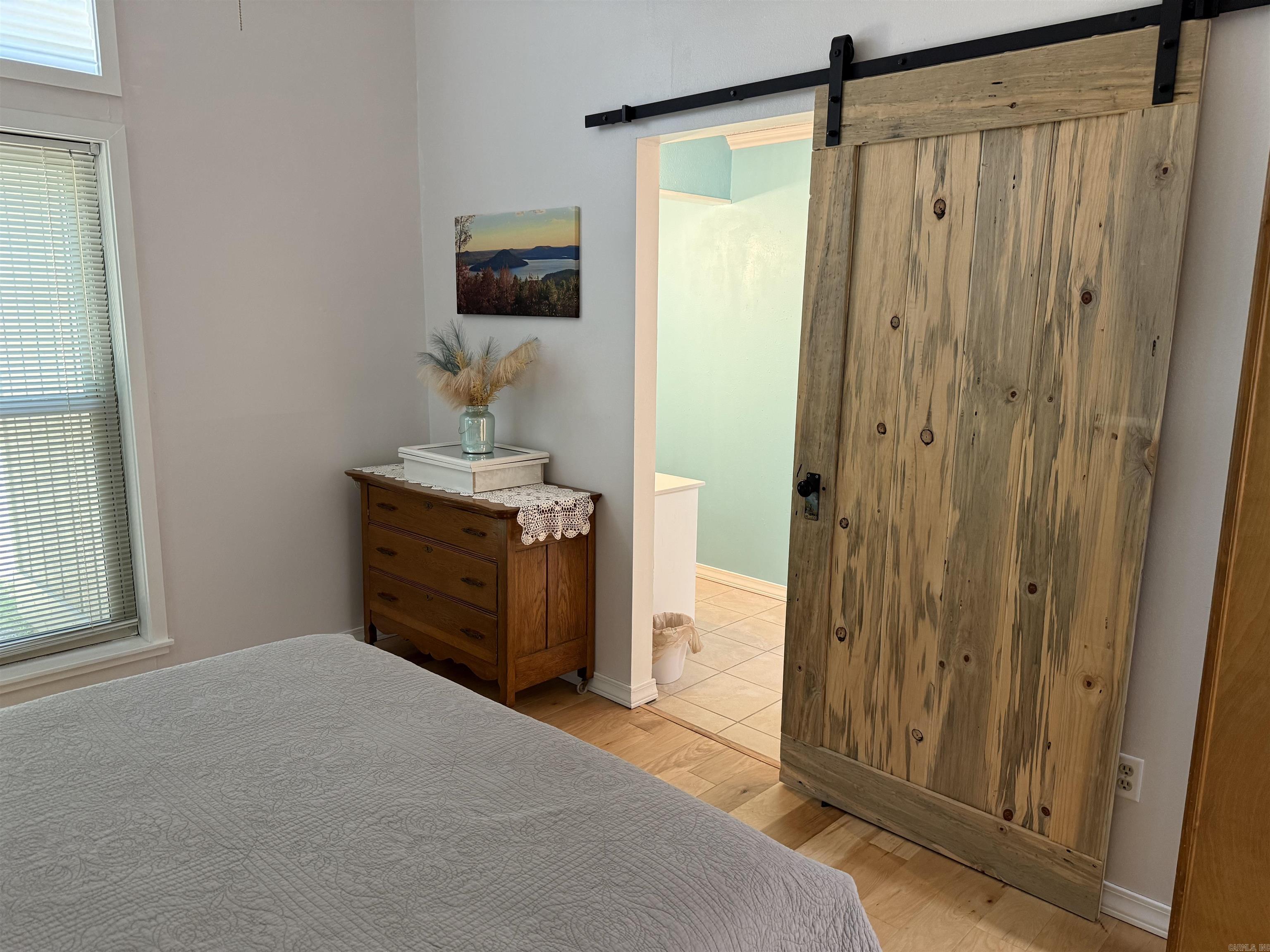 HAMILTON HILLS - Residential