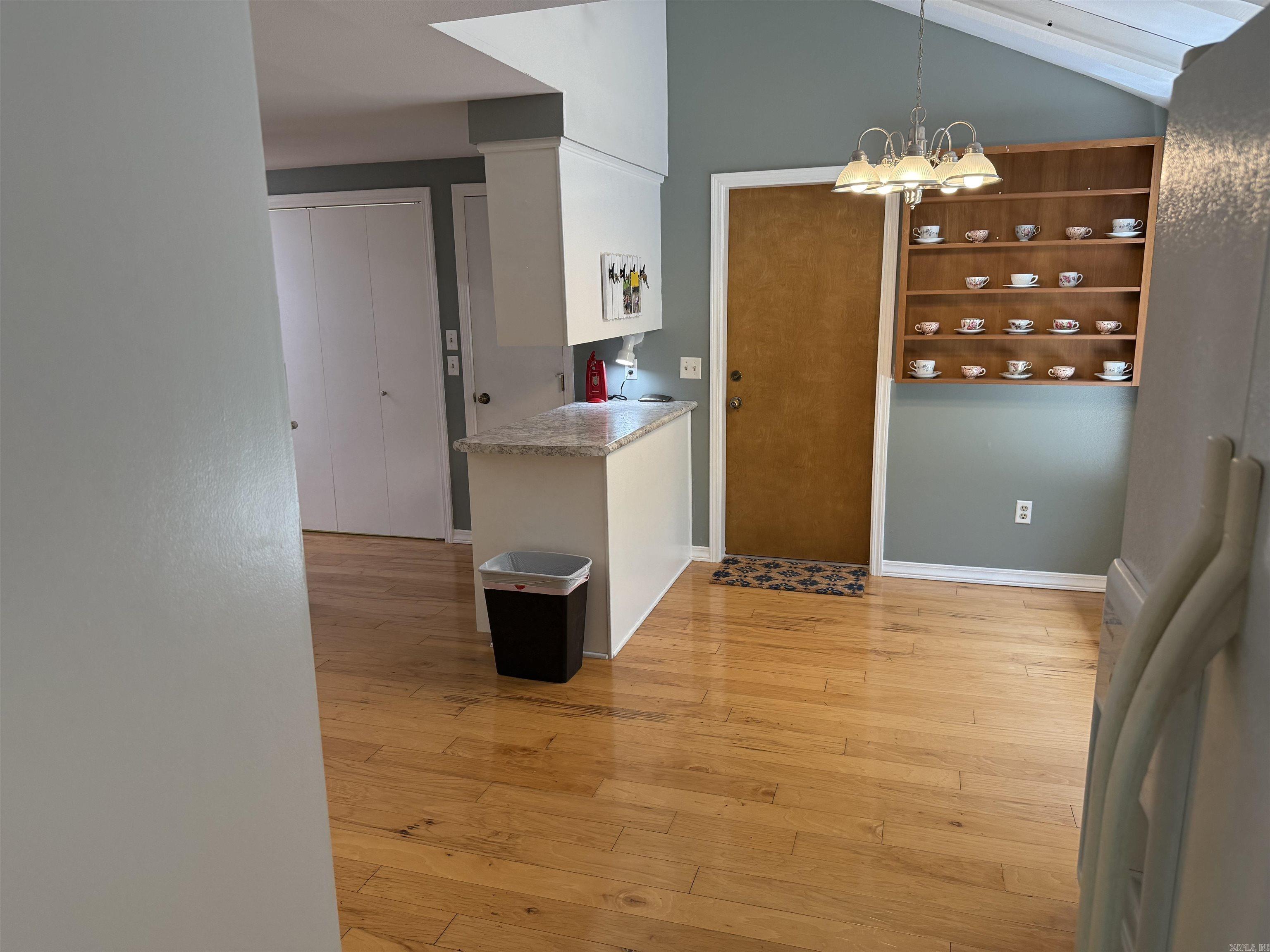 HAMILTON HILLS - Residential