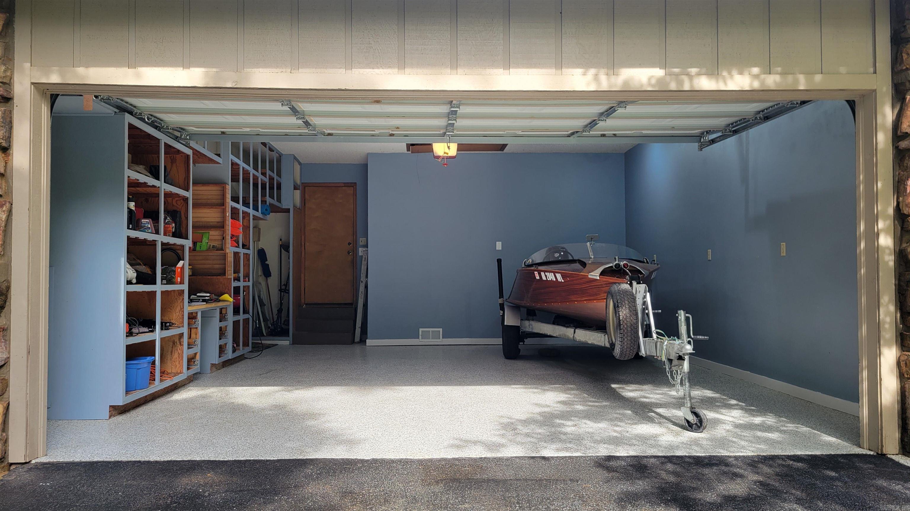 HAMILTON HILLS - Residential