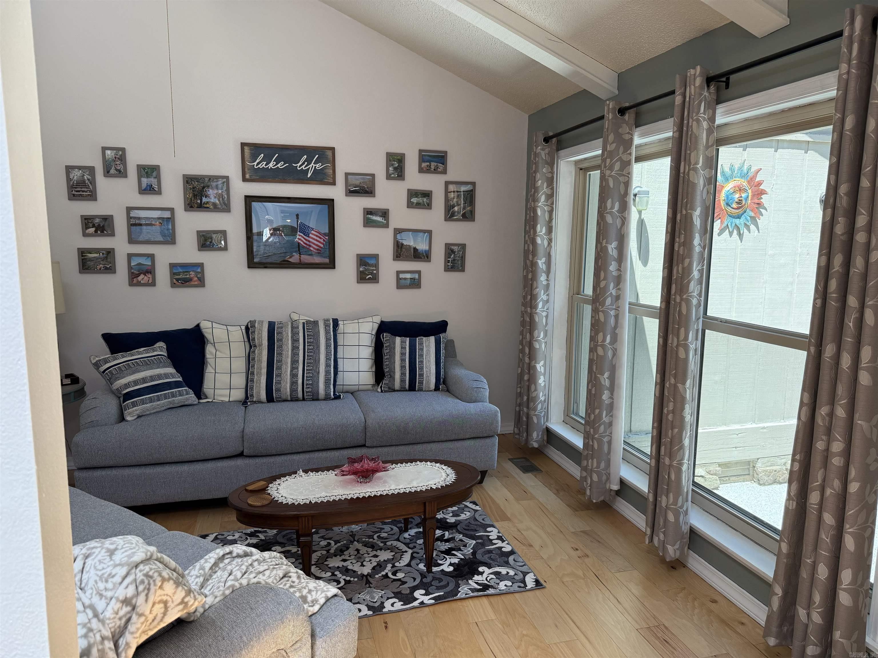 HAMILTON HILLS - Residential