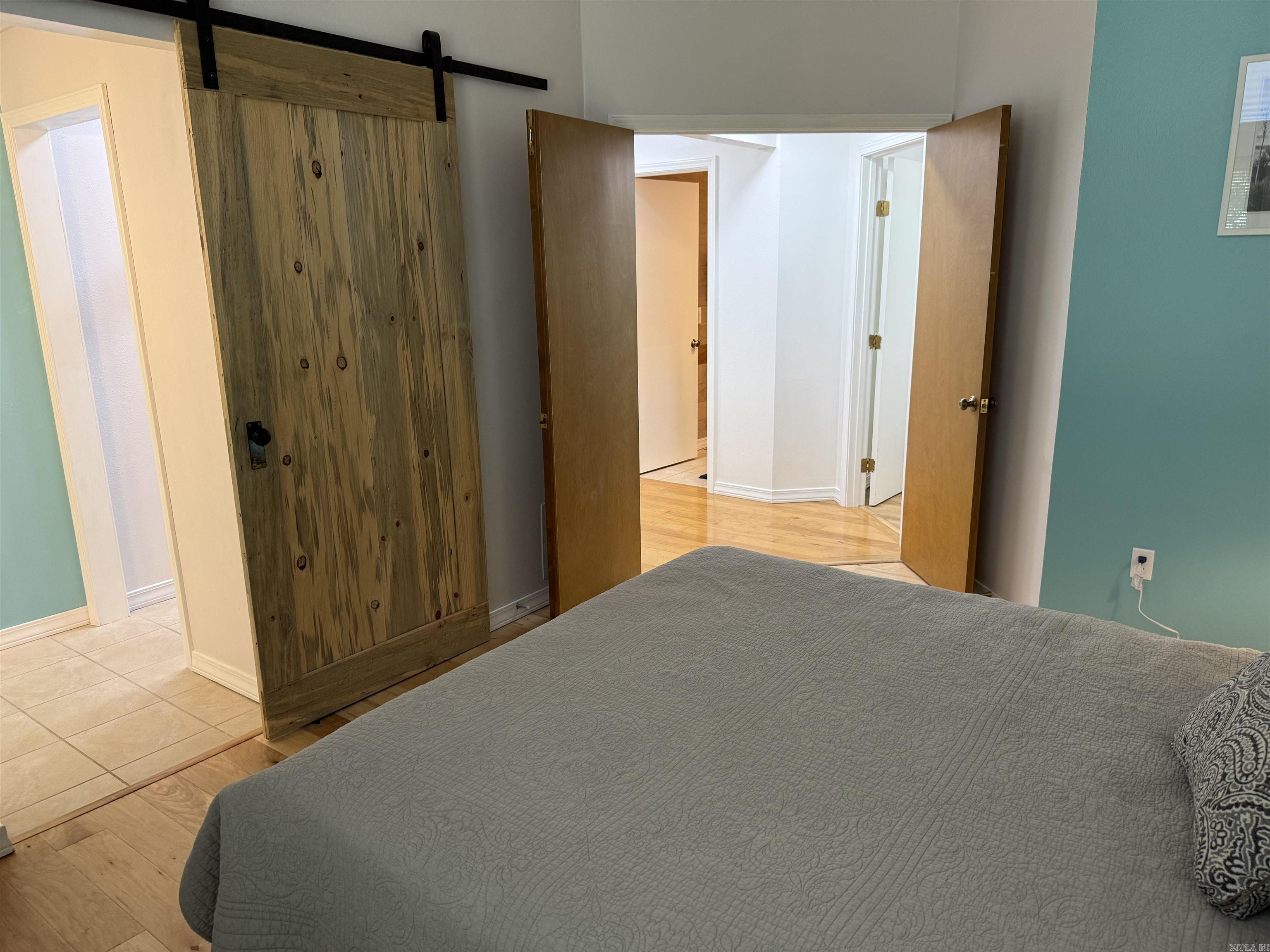 HAMILTON HILLS - Residential