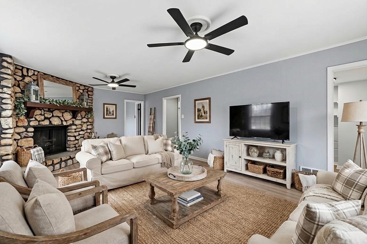 INDIAN HILLS - Residential