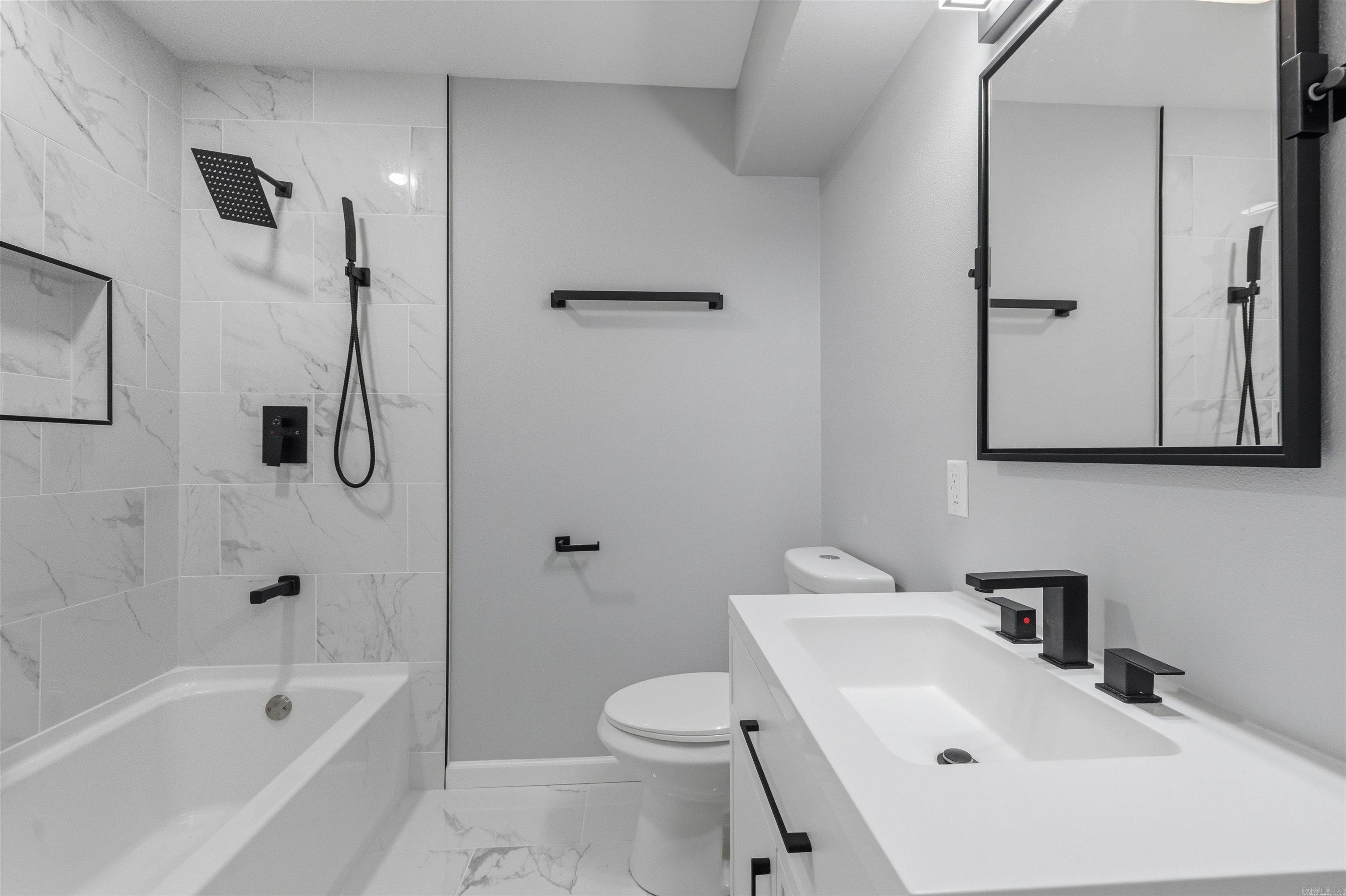 INDIAN HILLS - Residential