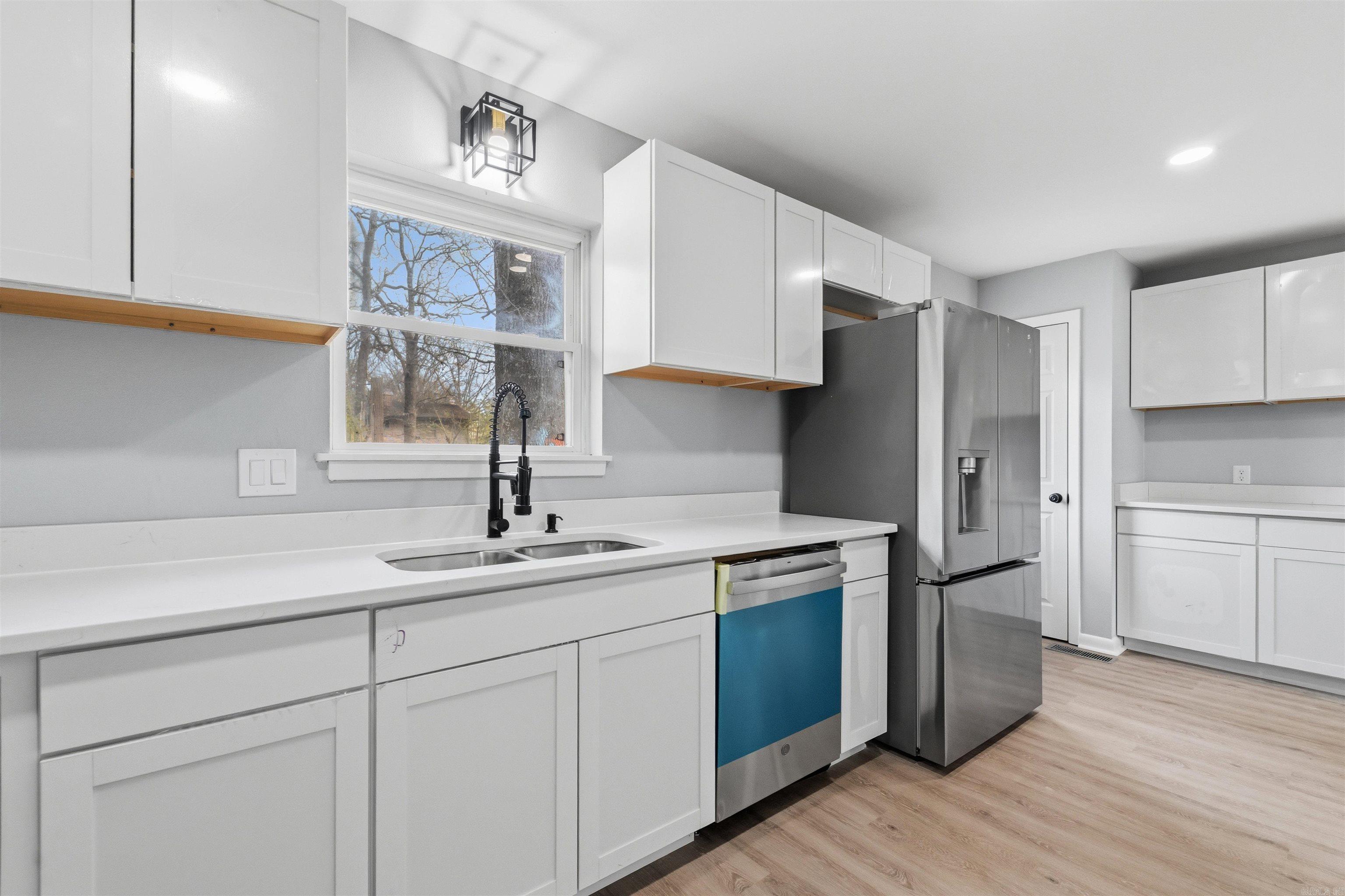 INDIAN HILLS - Residential