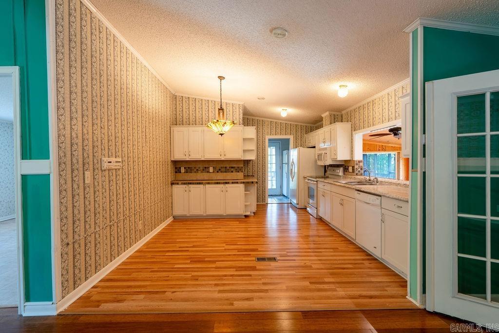 TUMBLING SHOALS RETREAT - Residential