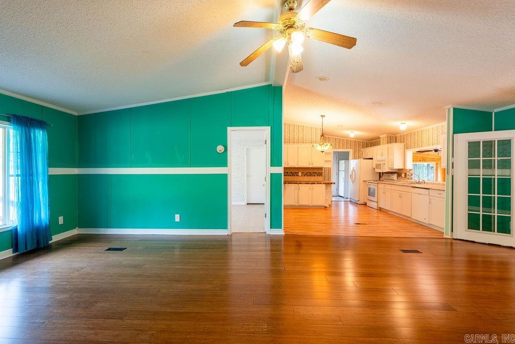 TUMBLING SHOALS RETREAT - Residential