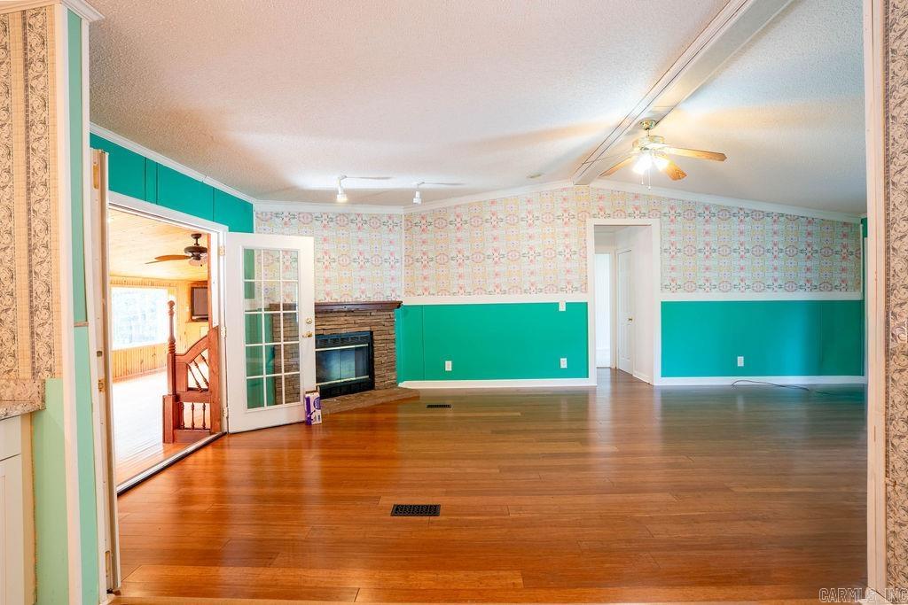 TUMBLING SHOALS RETREAT - Residential