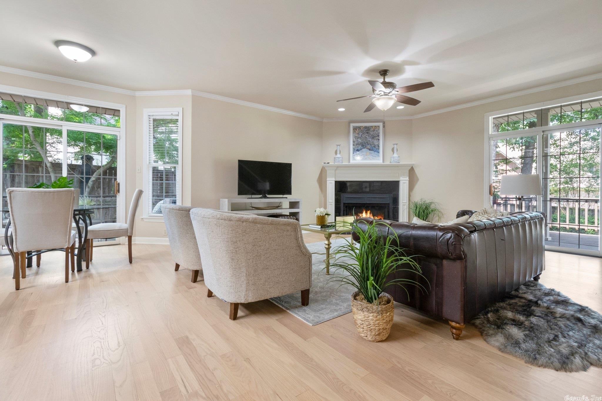 CHENAL VALLEY FONTENAY CIRCLE - Residential