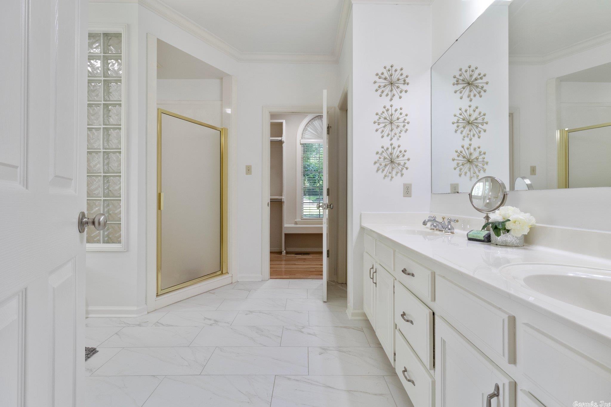 CHENAL VALLEY FONTENAY CIRCLE - Residential