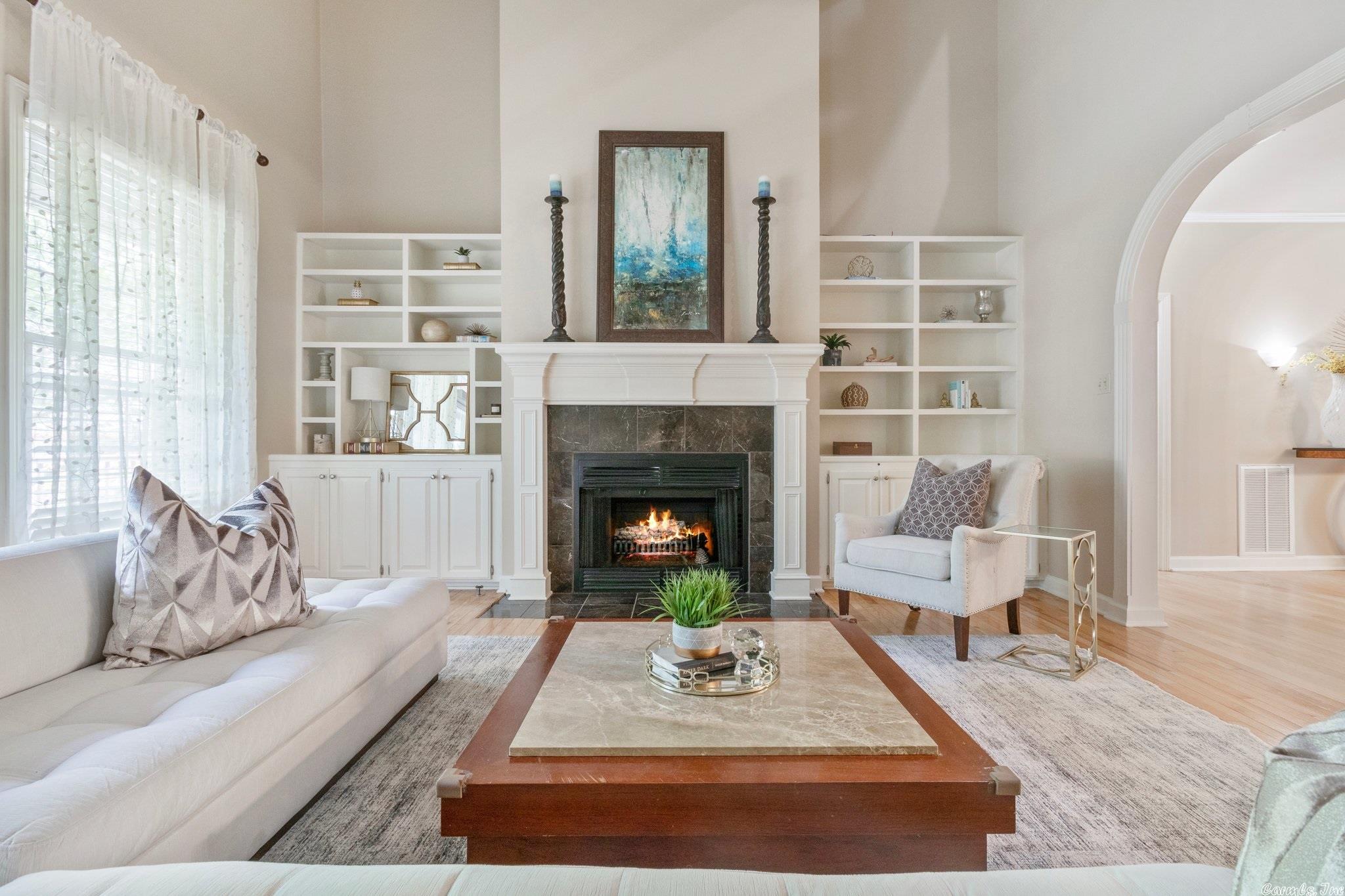 CHENAL VALLEY FONTENAY CIRCLE - Residential