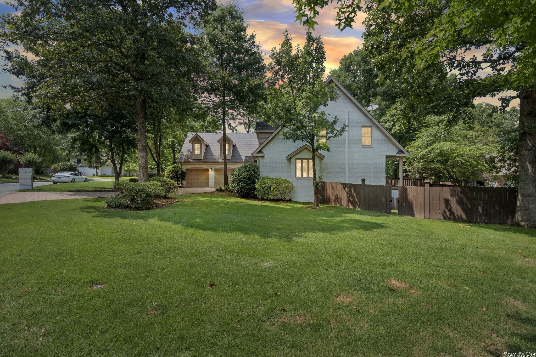 CHENAL VALLEY FONTENAY CIRCLE - Residential