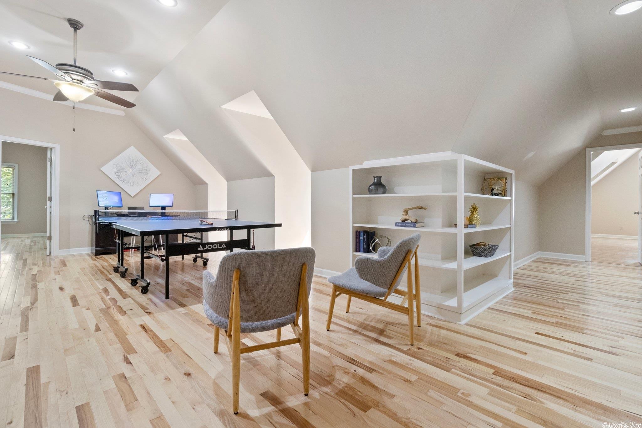 CHENAL VALLEY FONTENAY CIRCLE - Residential