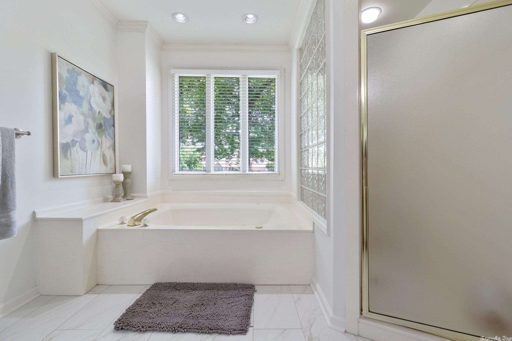 CHENAL VALLEY FONTENAY CIRCLE - Residential