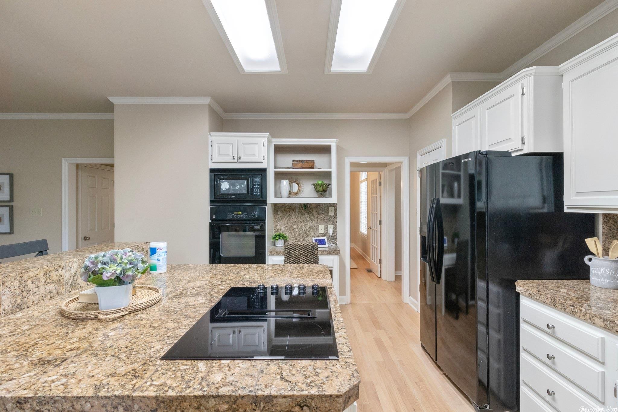 CHENAL VALLEY FONTENAY CIRCLE - Residential