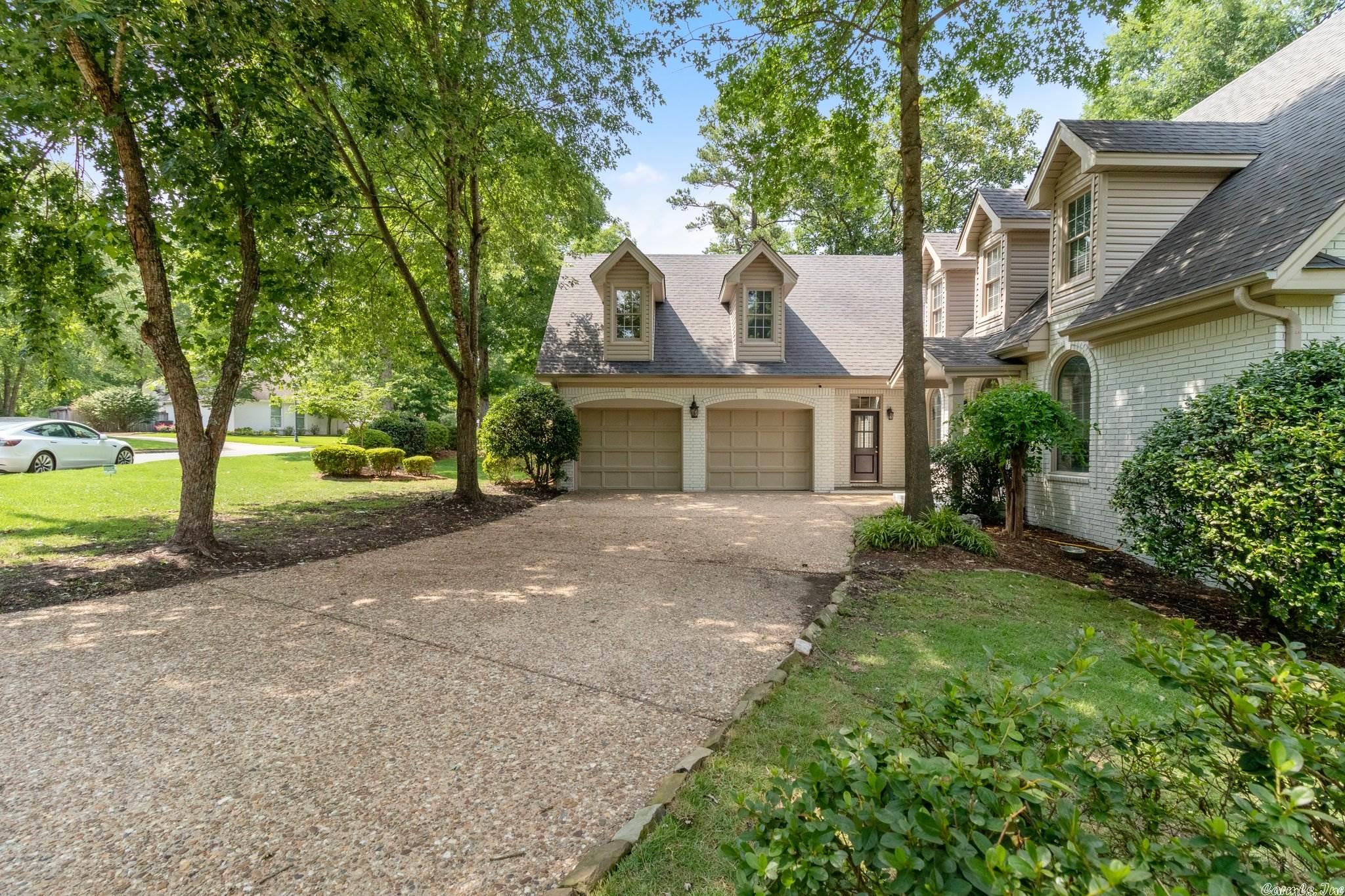 CHENAL VALLEY FONTENAY CIRCLE - Residential