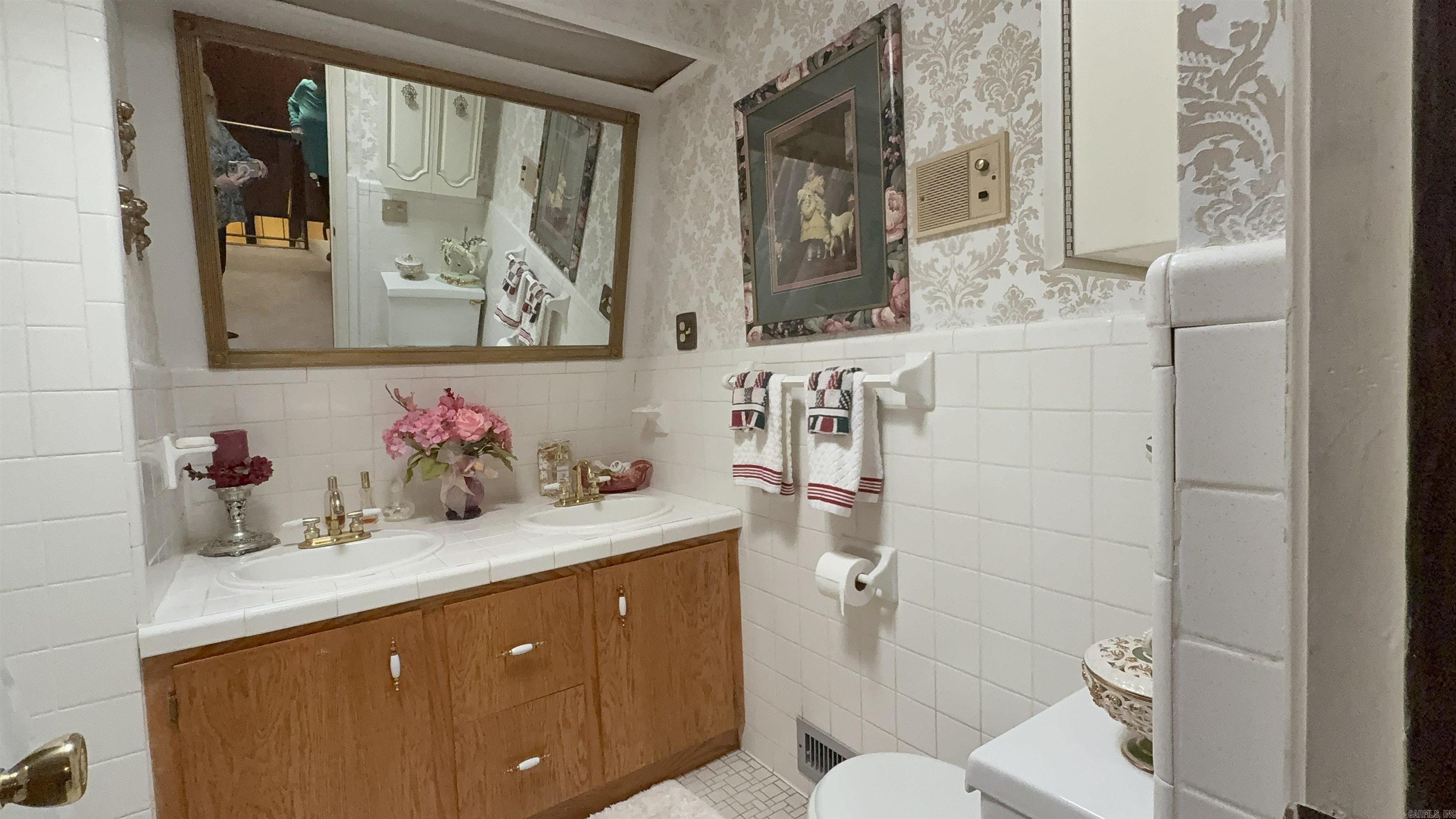 EAST EDGEWOOD ADDN 1 - Residential