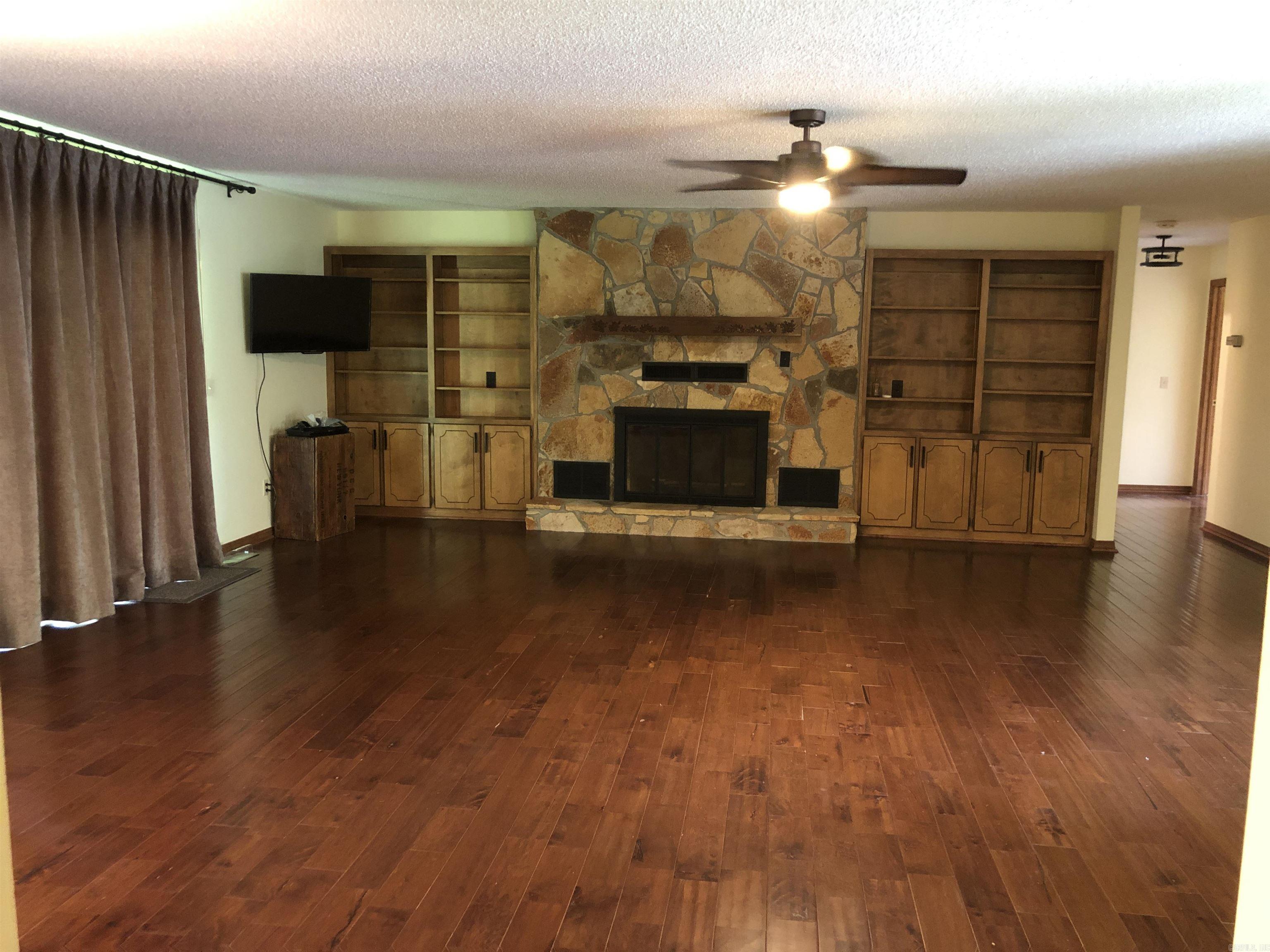 Mountain Ranch - Residential