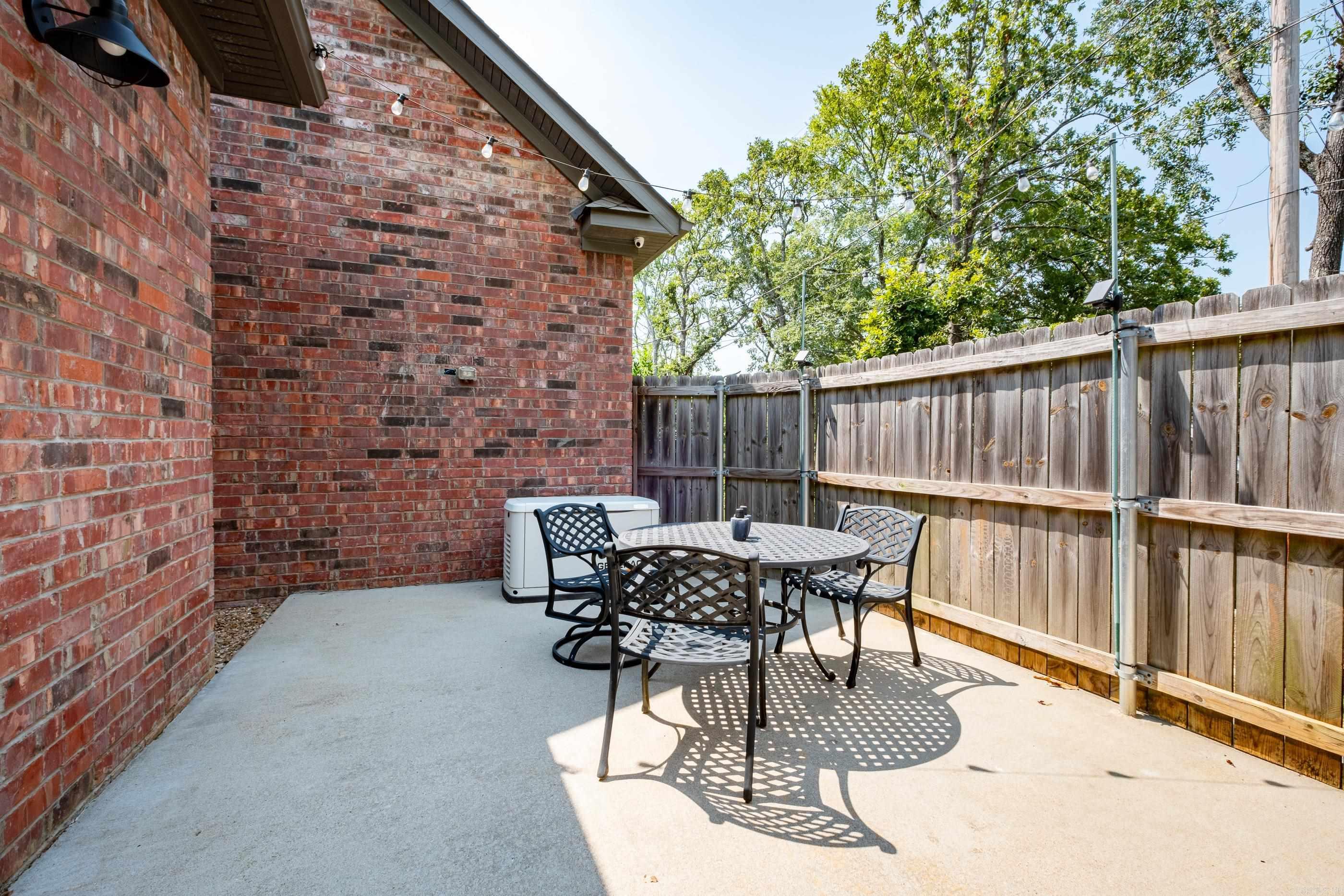 HILLCREST - Residential