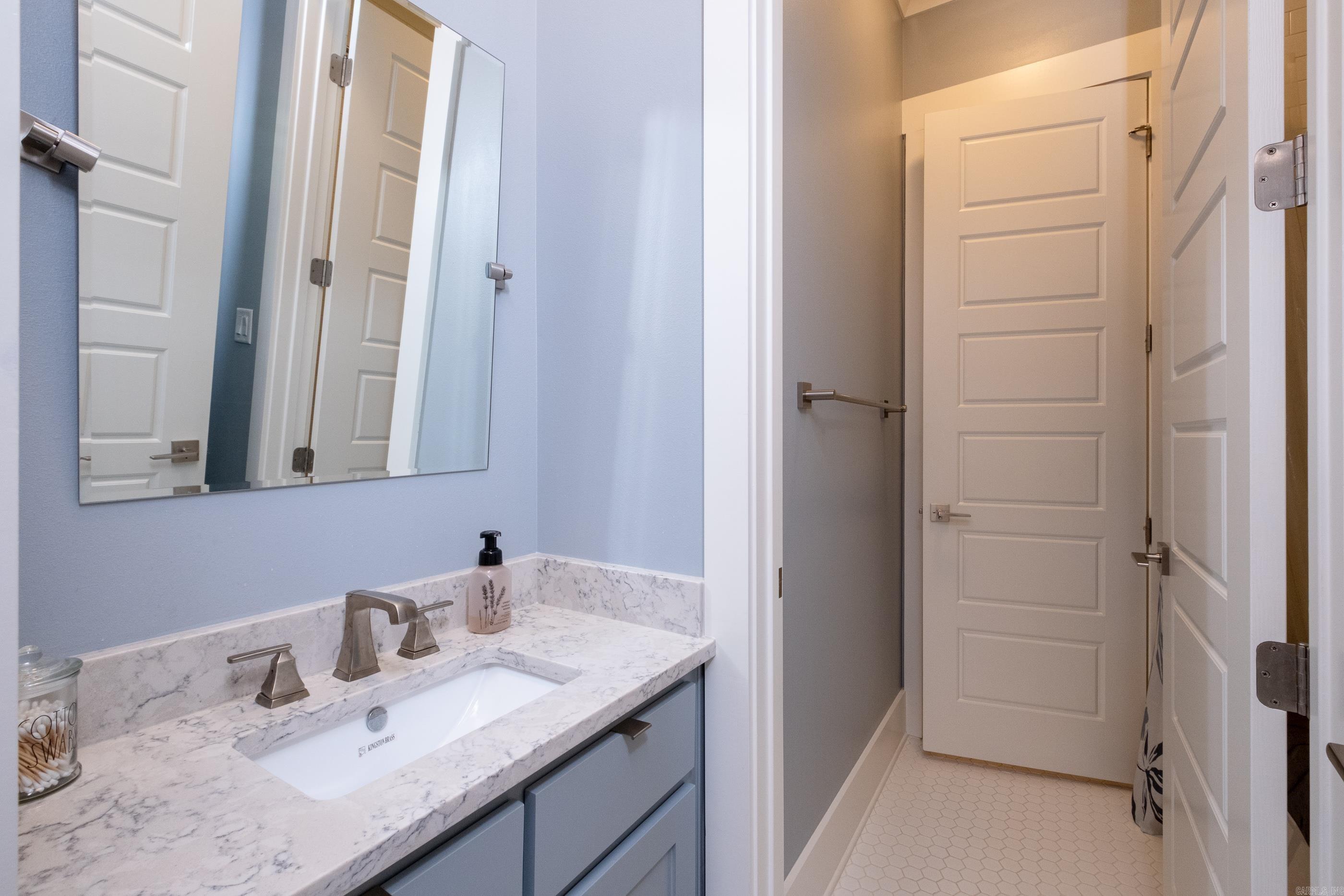 HILLCREST - Residential