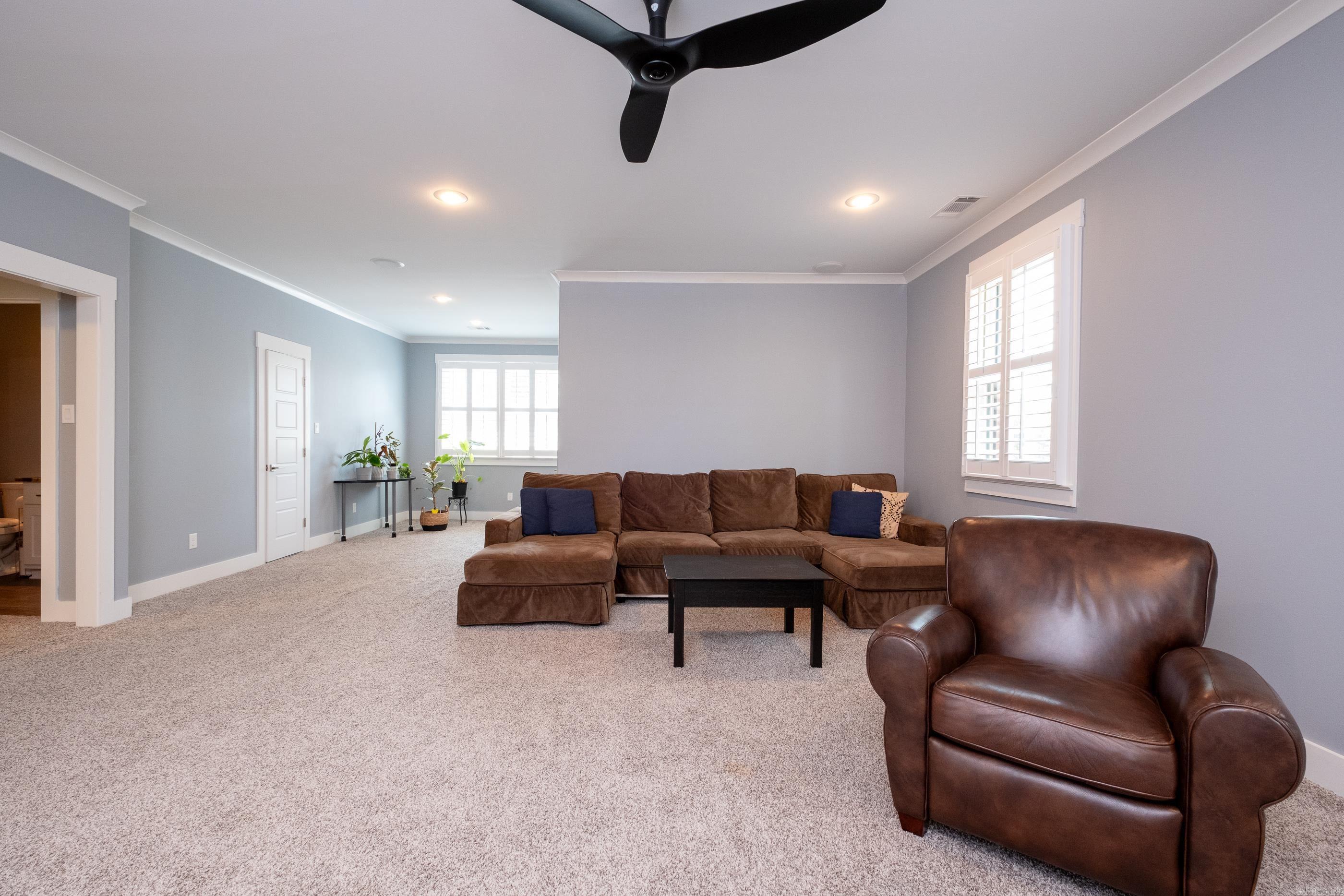 HILLCREST - Residential