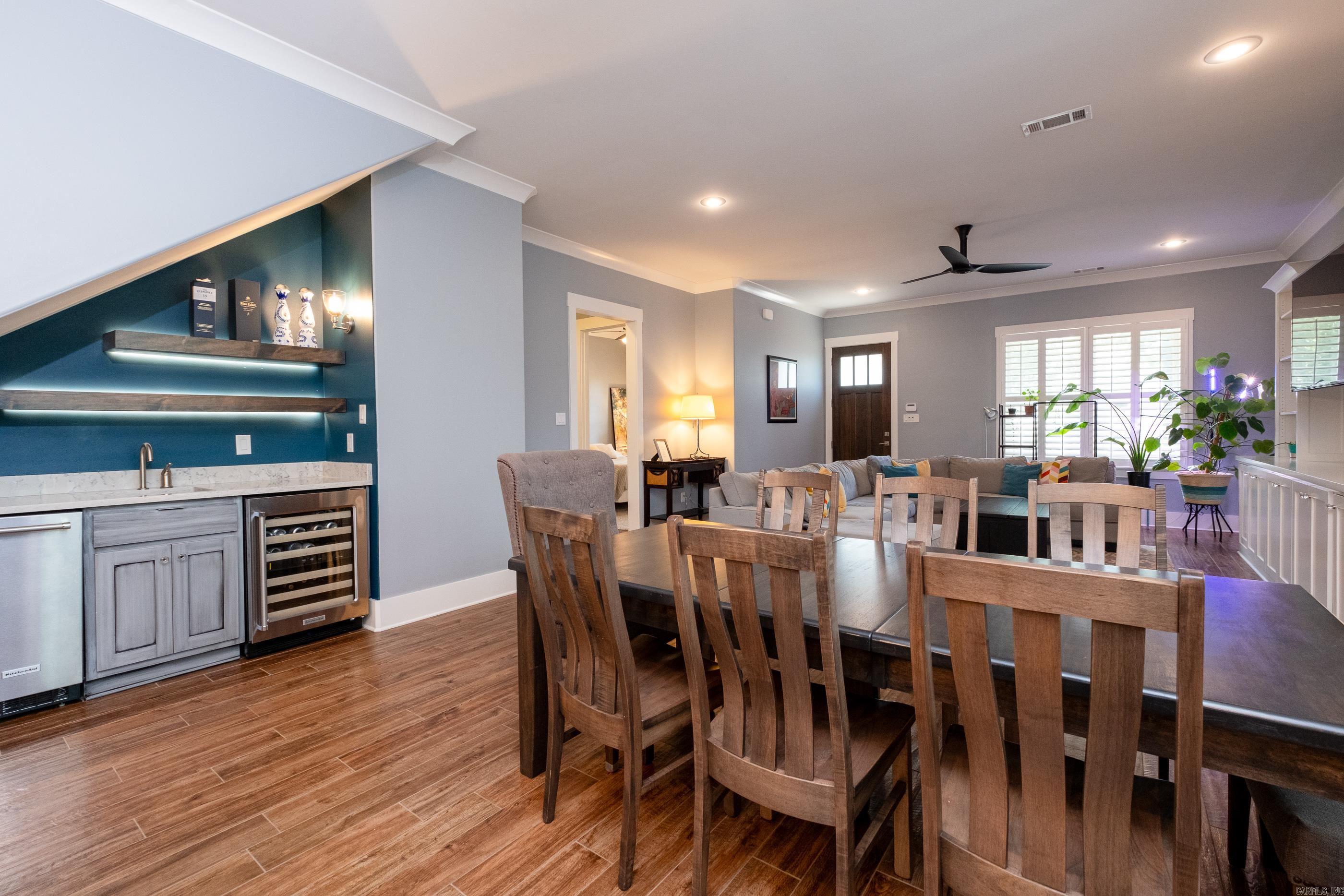 HILLCREST - Residential