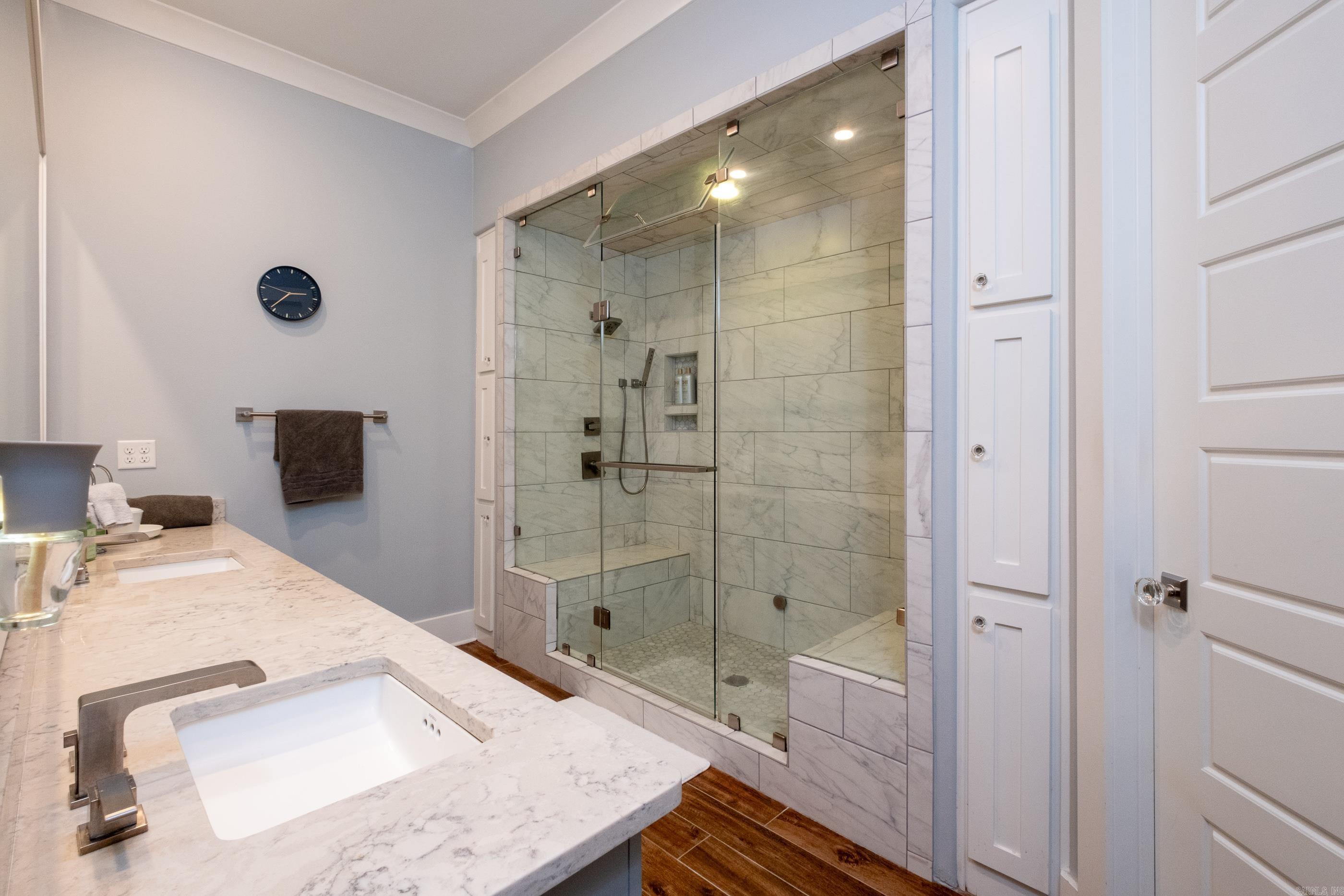 HILLCREST - Residential