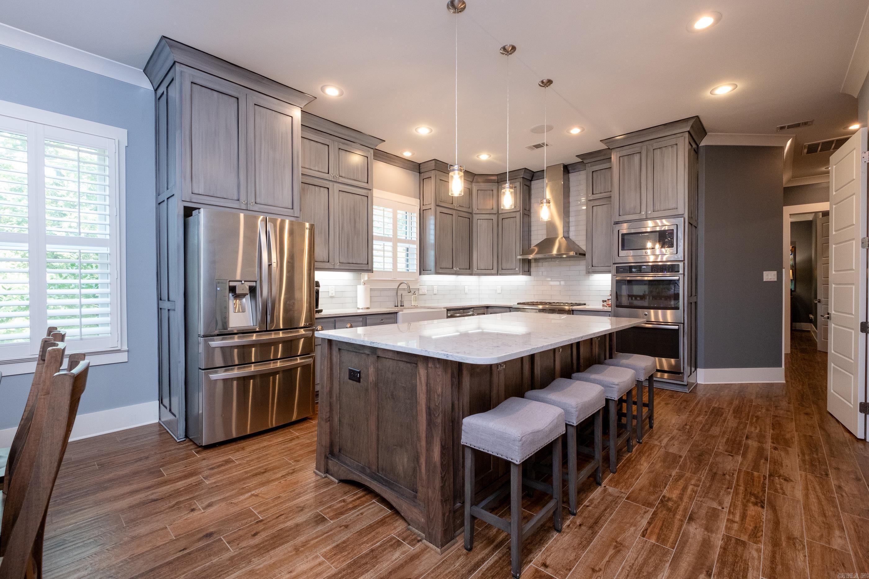 HILLCREST - Residential