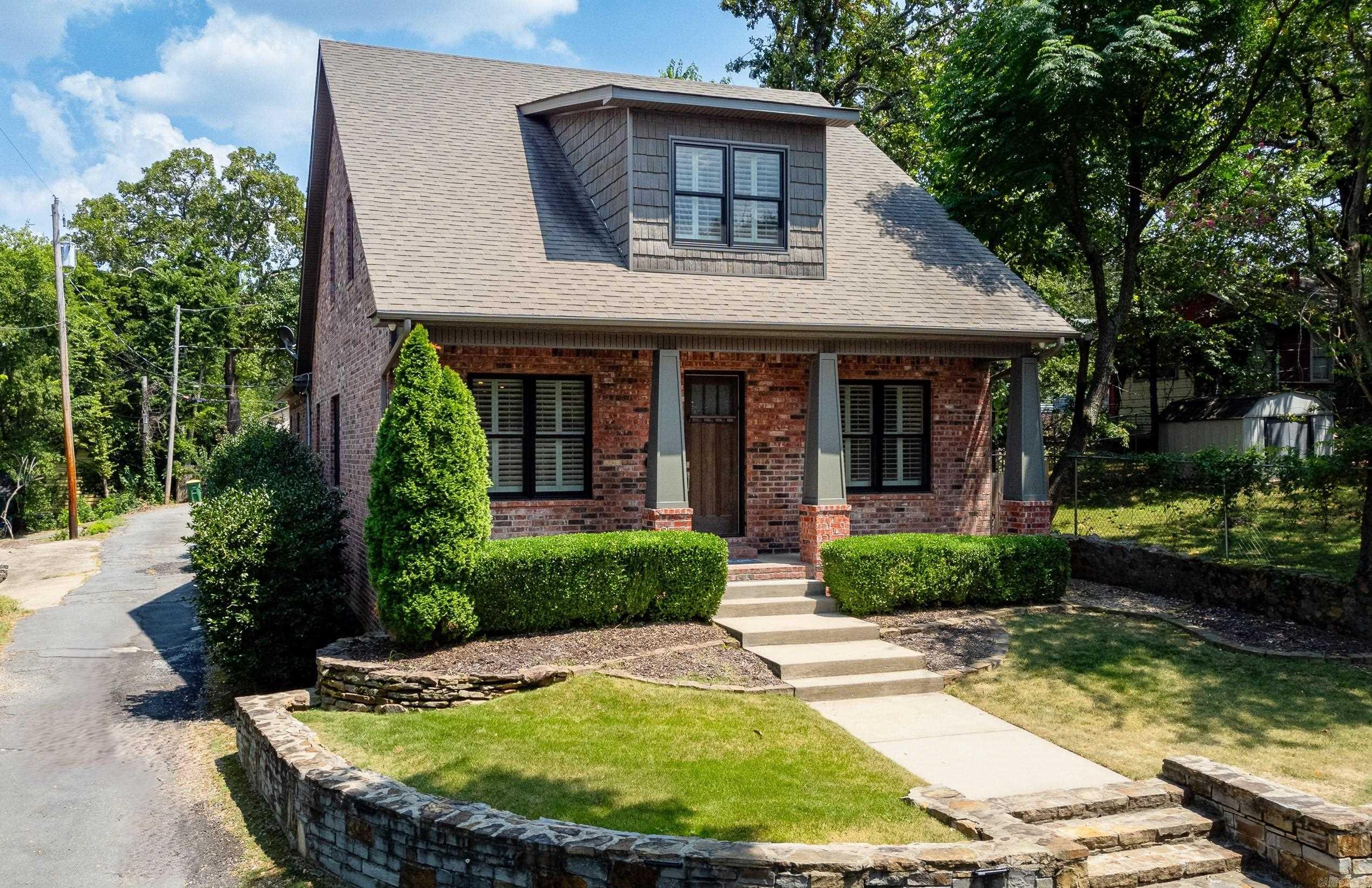 HILLCREST - Residential