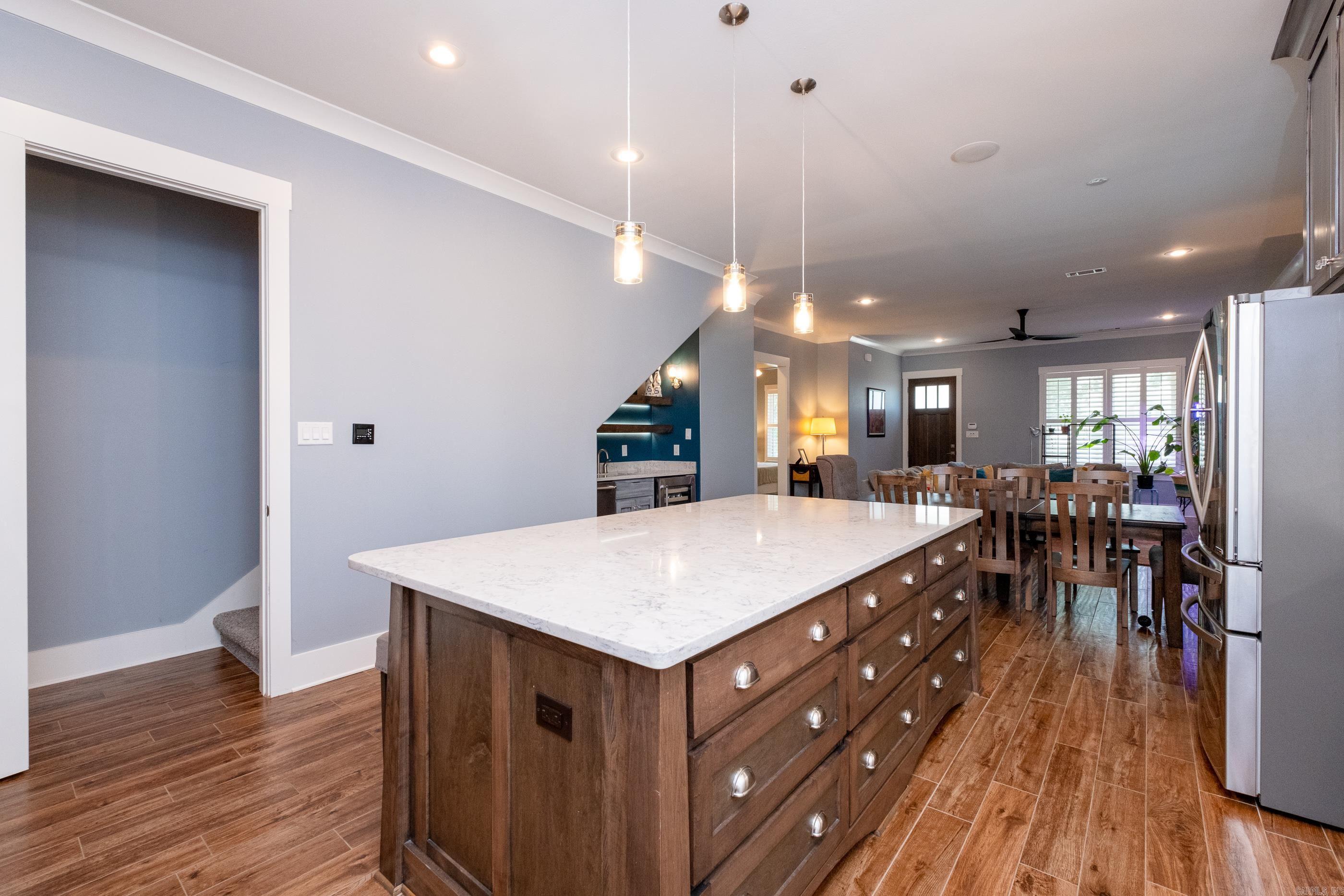 HILLCREST - Residential