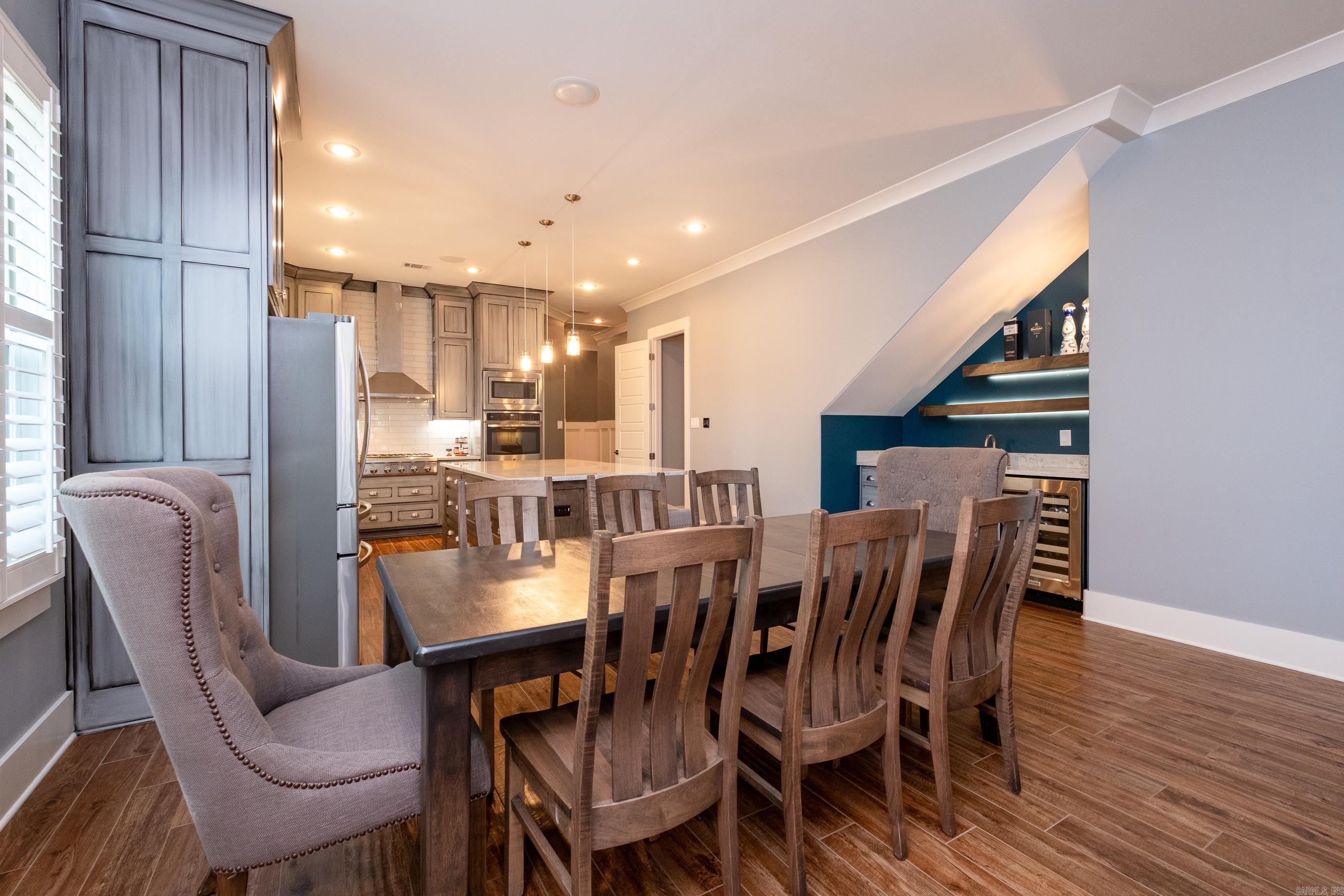 HILLCREST - Residential