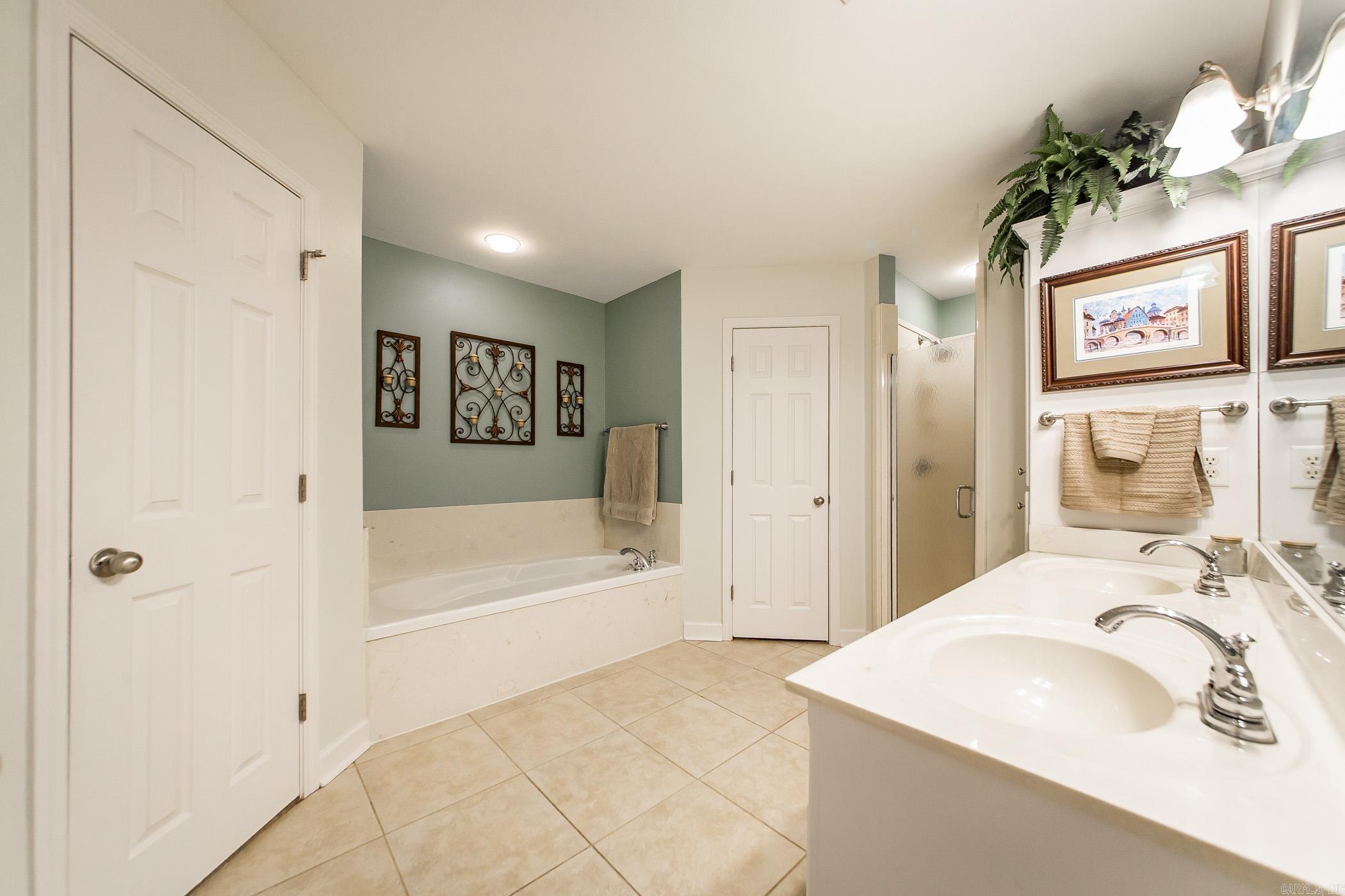 LOST CREEK ESTATES - Residential
