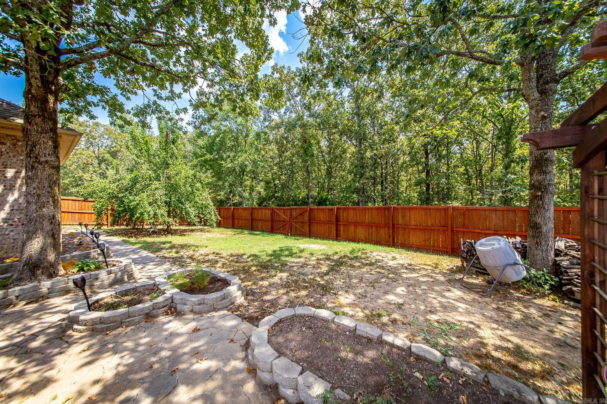 LOST CREEK ESTATES - Residential