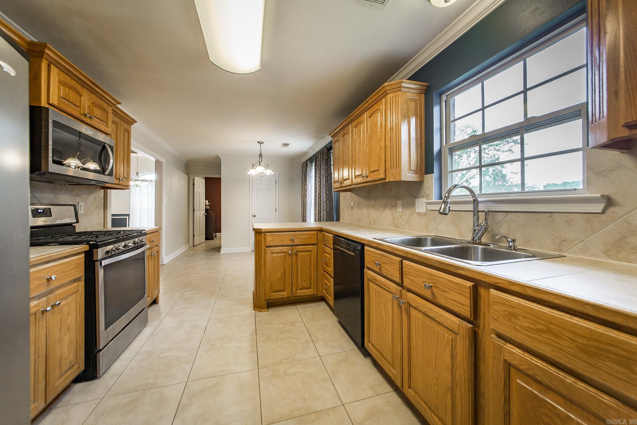 LOST CREEK ESTATES - Residential