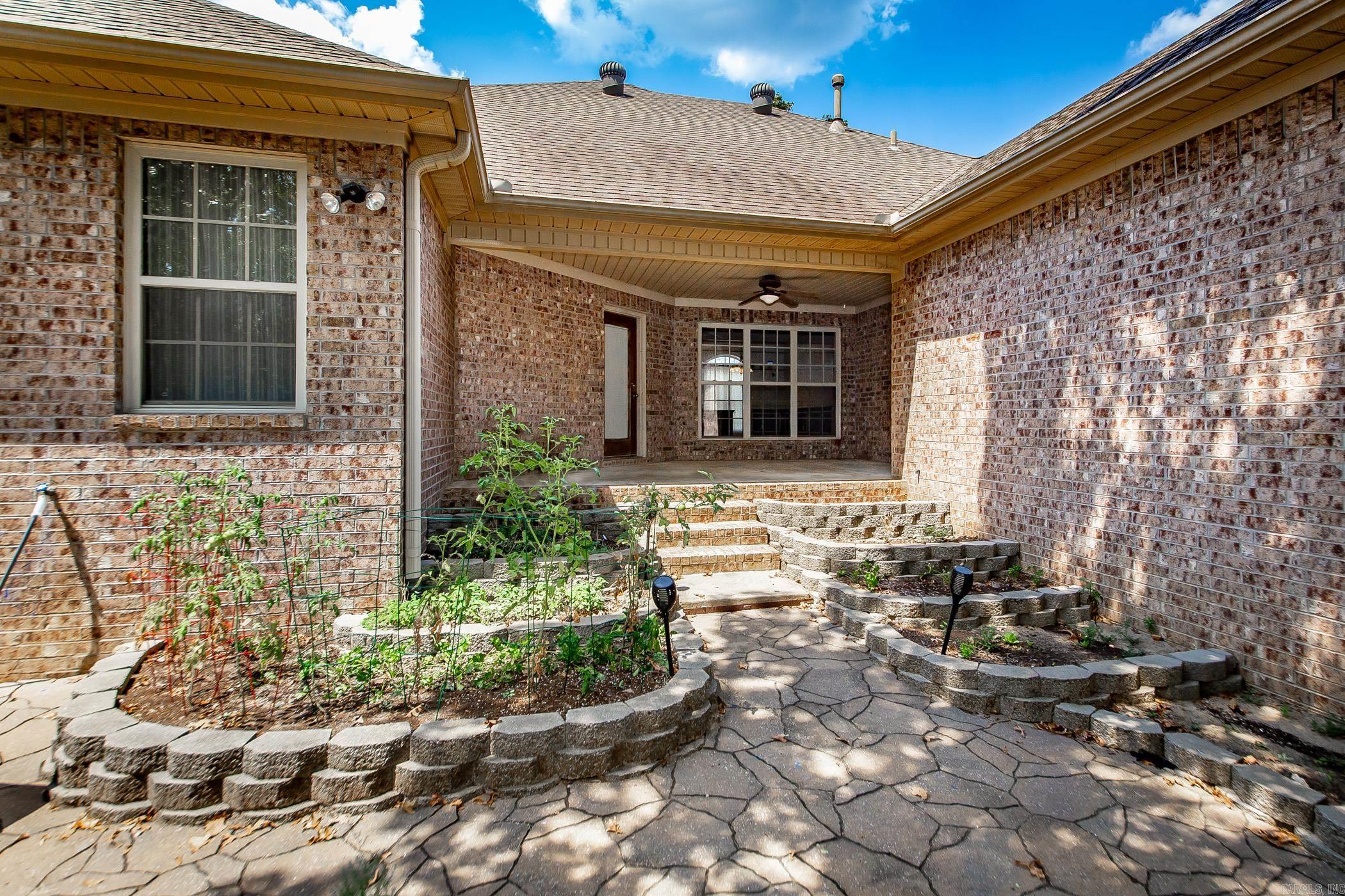 LOST CREEK ESTATES - Residential