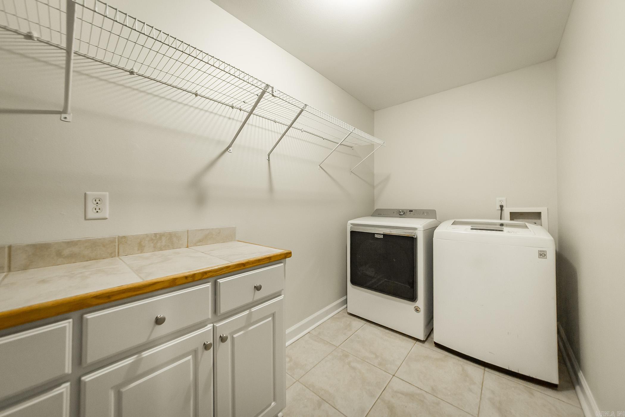 LOST CREEK ESTATES - Residential