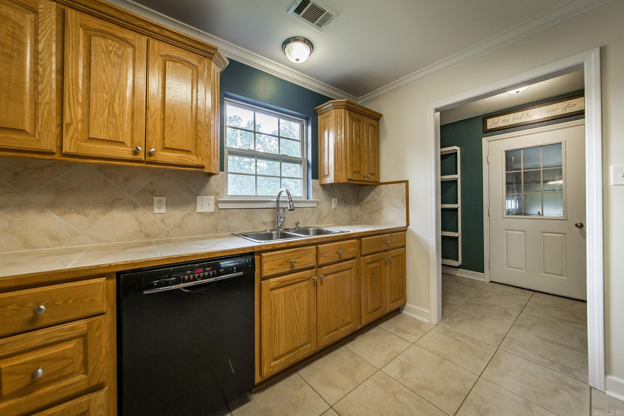LOST CREEK ESTATES - Residential