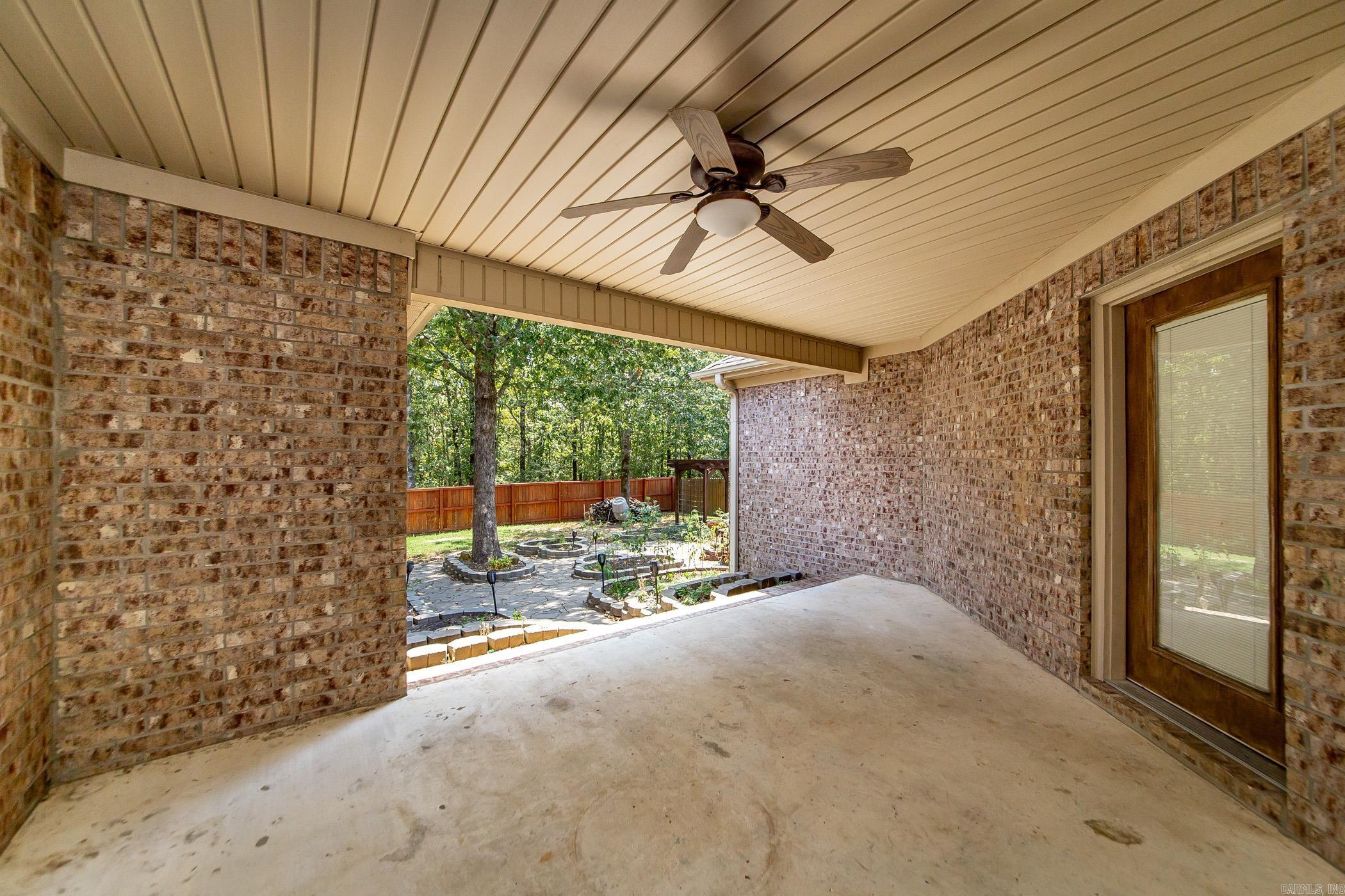 LOST CREEK ESTATES - Residential