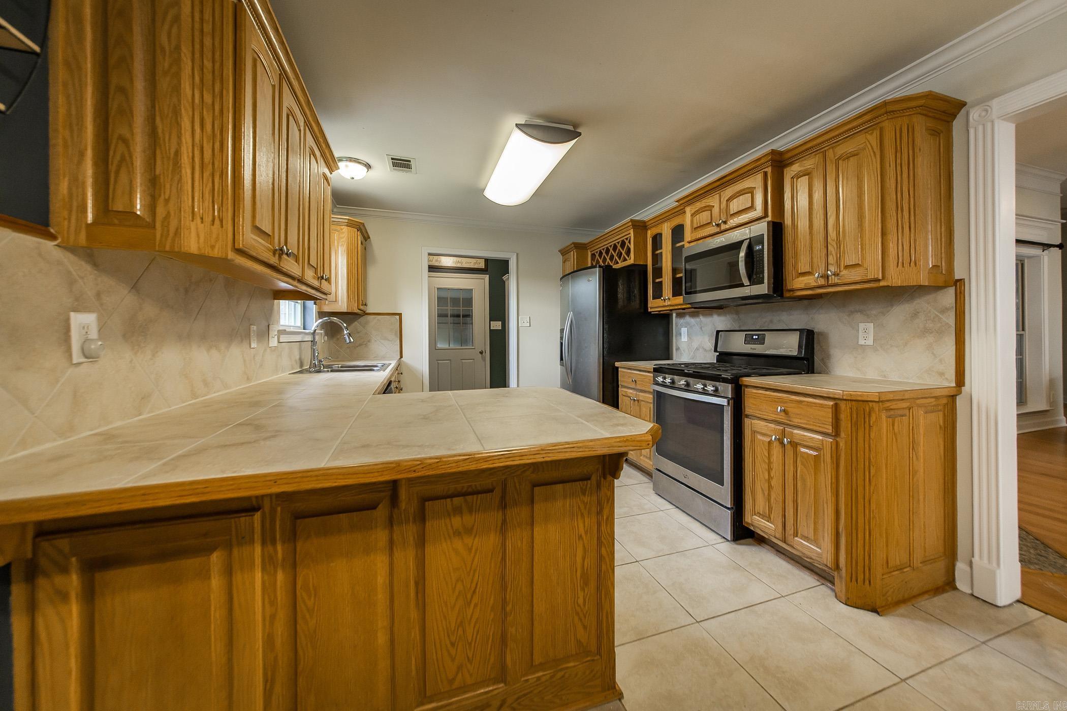 LOST CREEK ESTATES - Residential