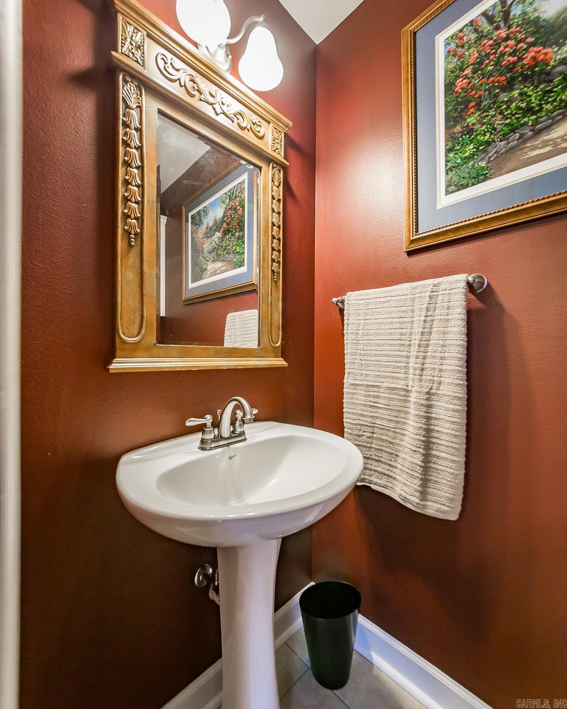 LOST CREEK ESTATES - Residential