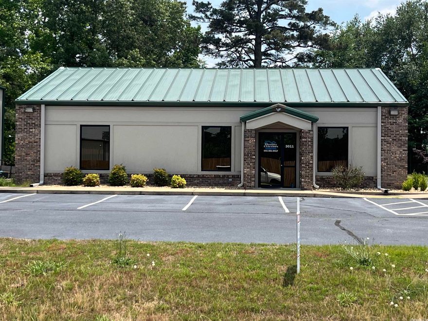 Great Building, mostly furnished! Office has a large lobby, 6-7 offices, conference room, 2 bathrooms. kitchen, copy/ media room. Office comes with desks, conference tables, chairs, everything that is in the building, parking lot was just redone. This building is very well kept and in tip top shape. Move your business right in and start to work!